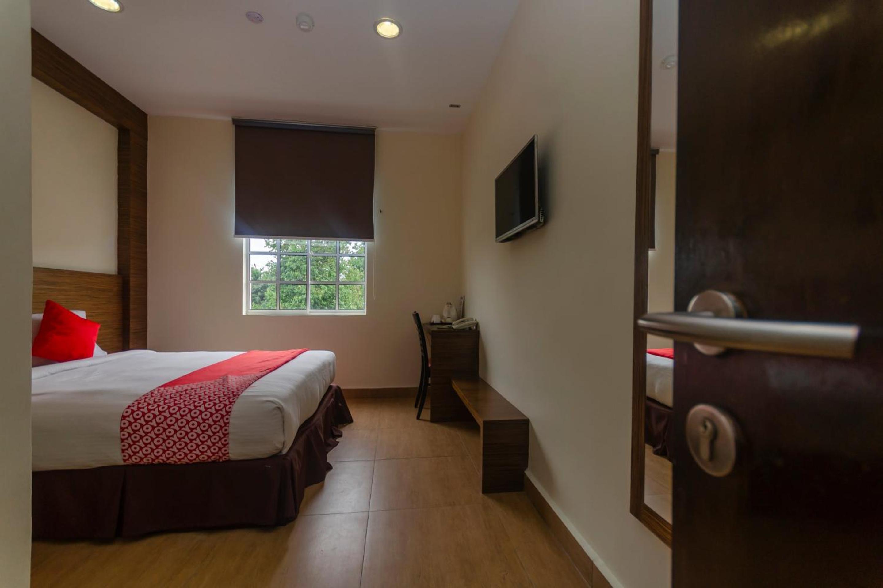 Deluxe Queen Room photo 2