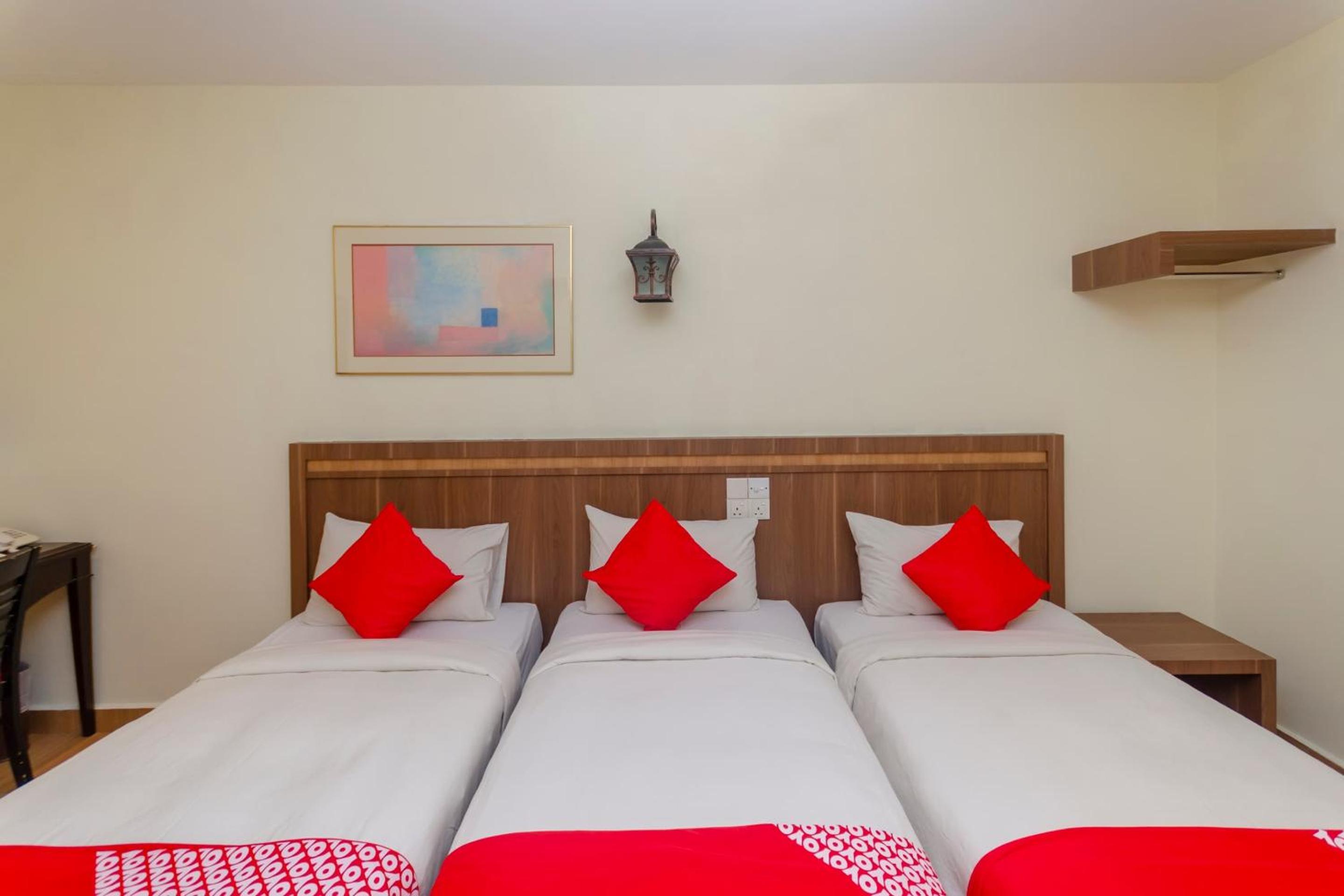 Deluxe Triple Room photo 2