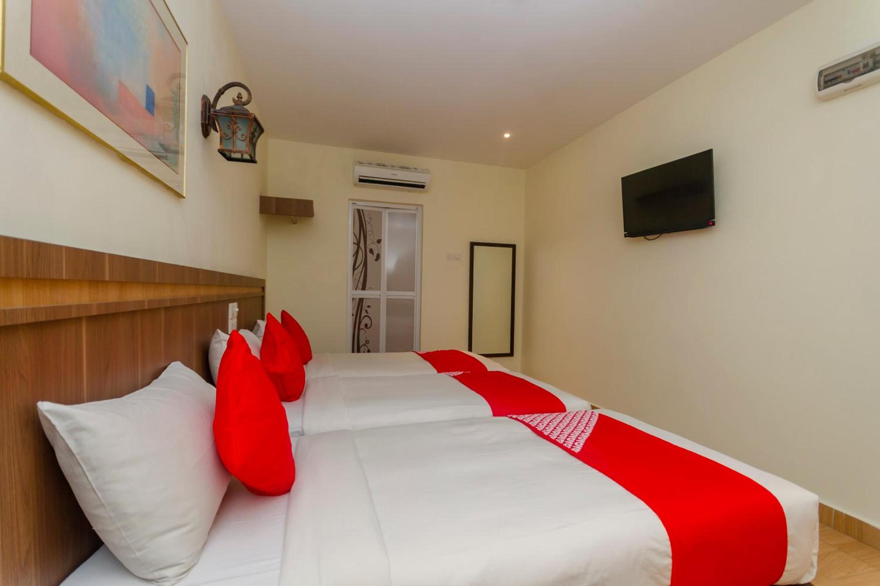 Deluxe Triple Room photo 3