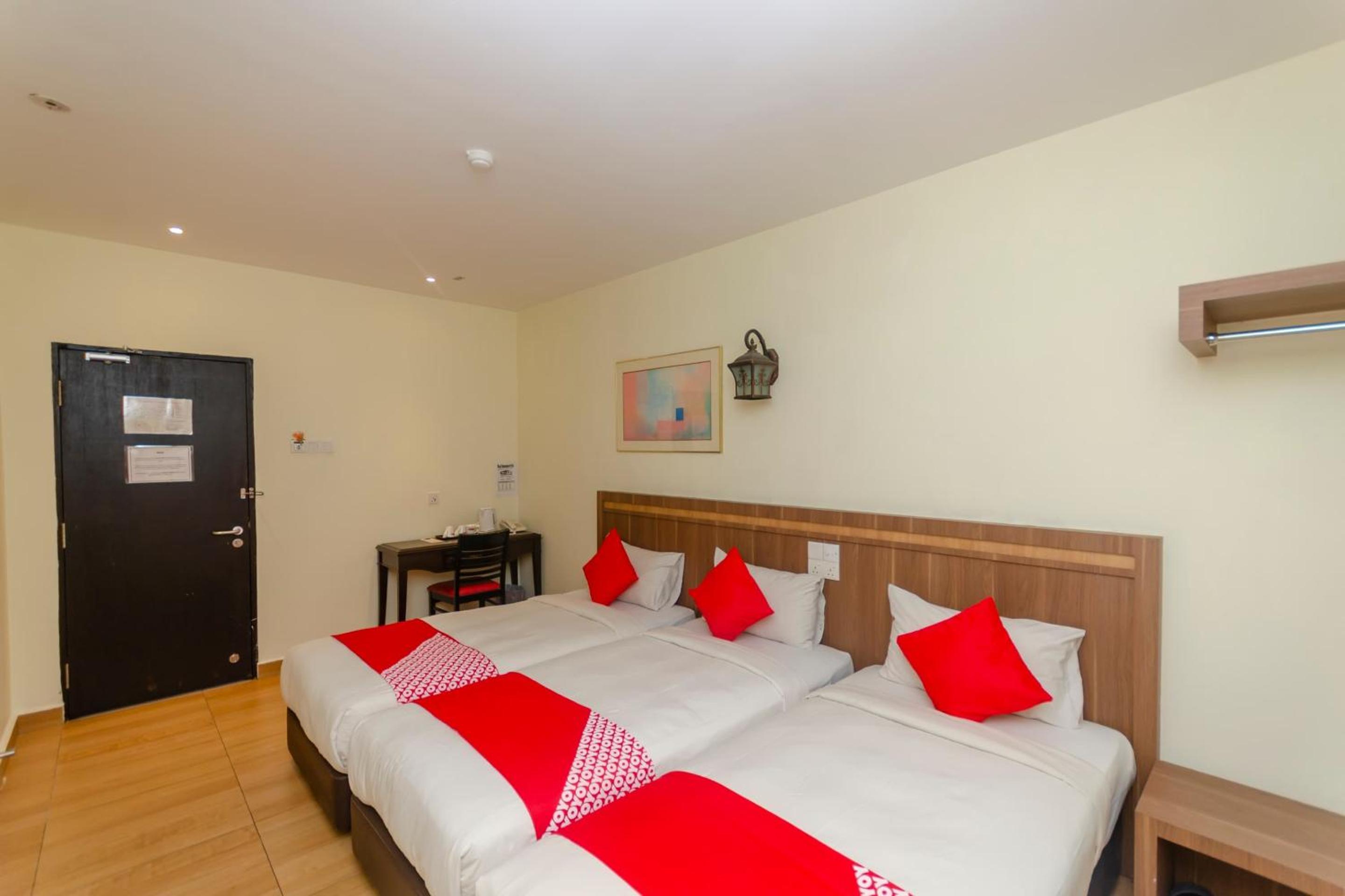 Deluxe Triple Room