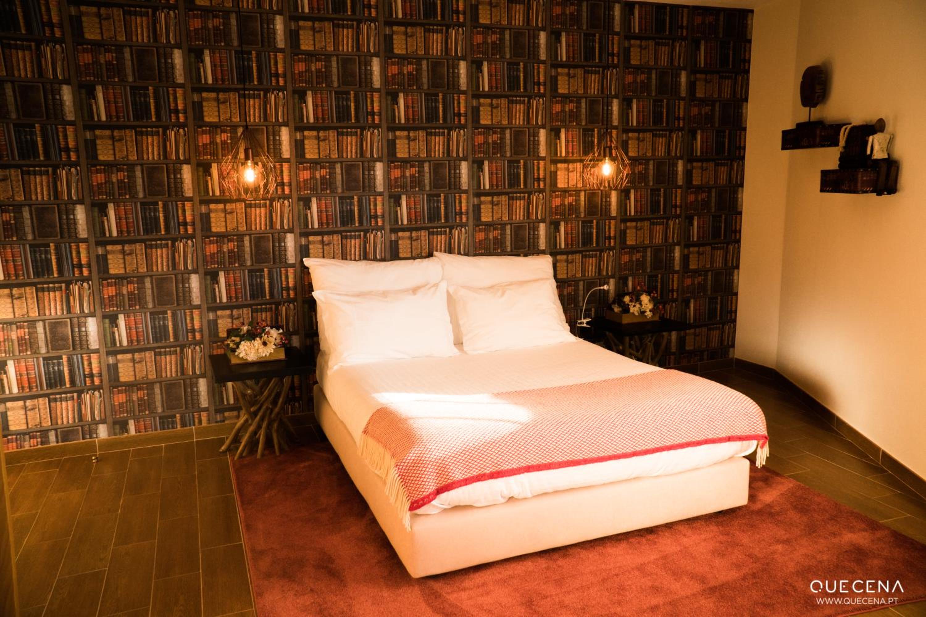 Deluxe Double Room with Shower - Photo 4