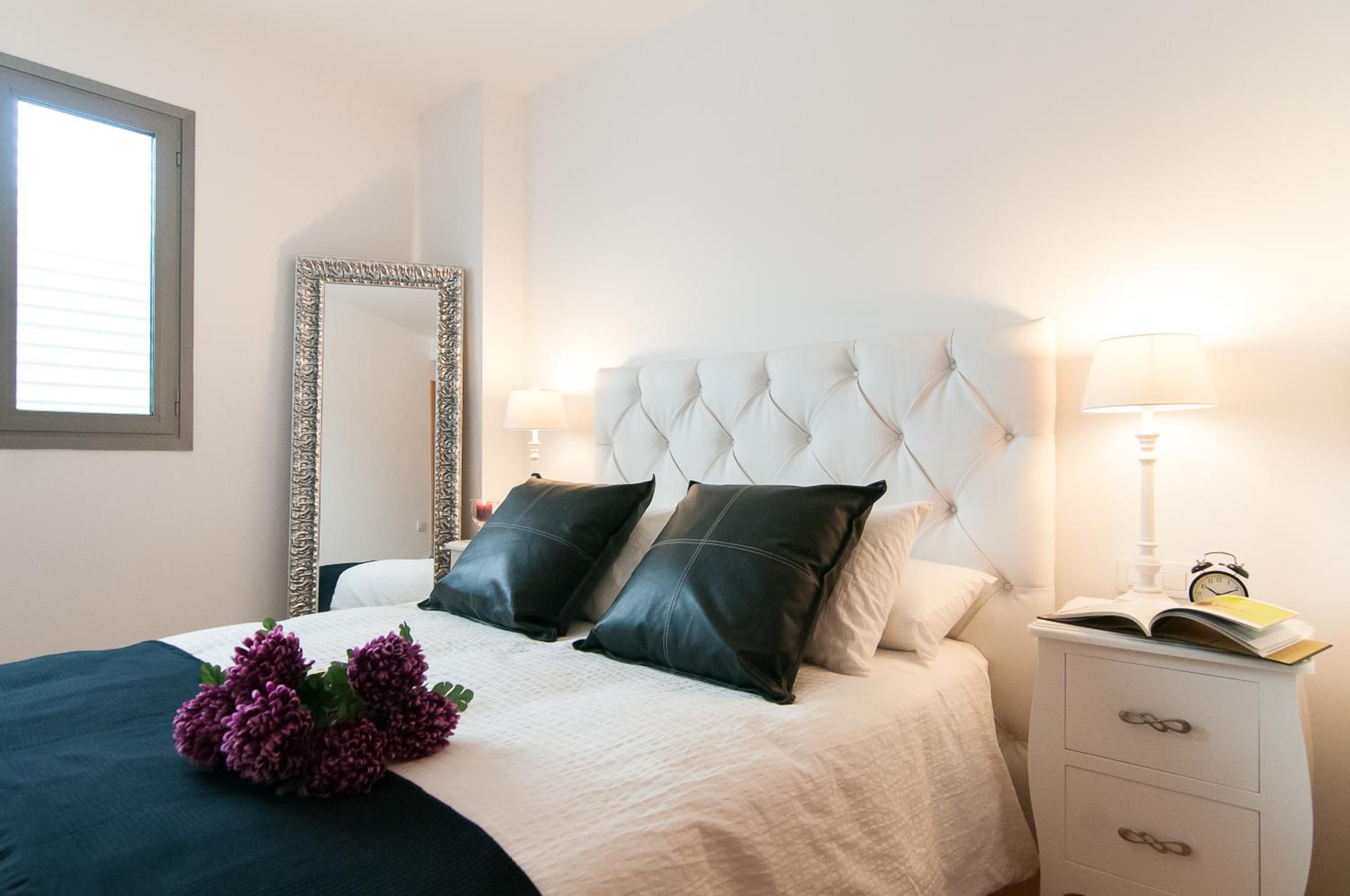 Two-Bedroom Apartment - Urgell, 46 photo 3