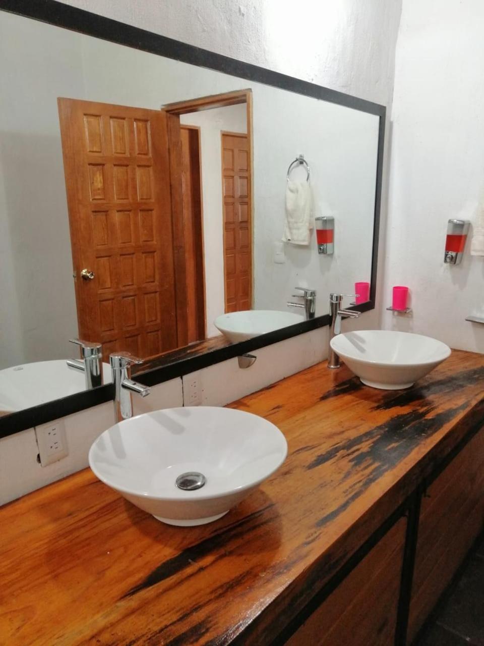Quadruple Room with Bath - Photo 63