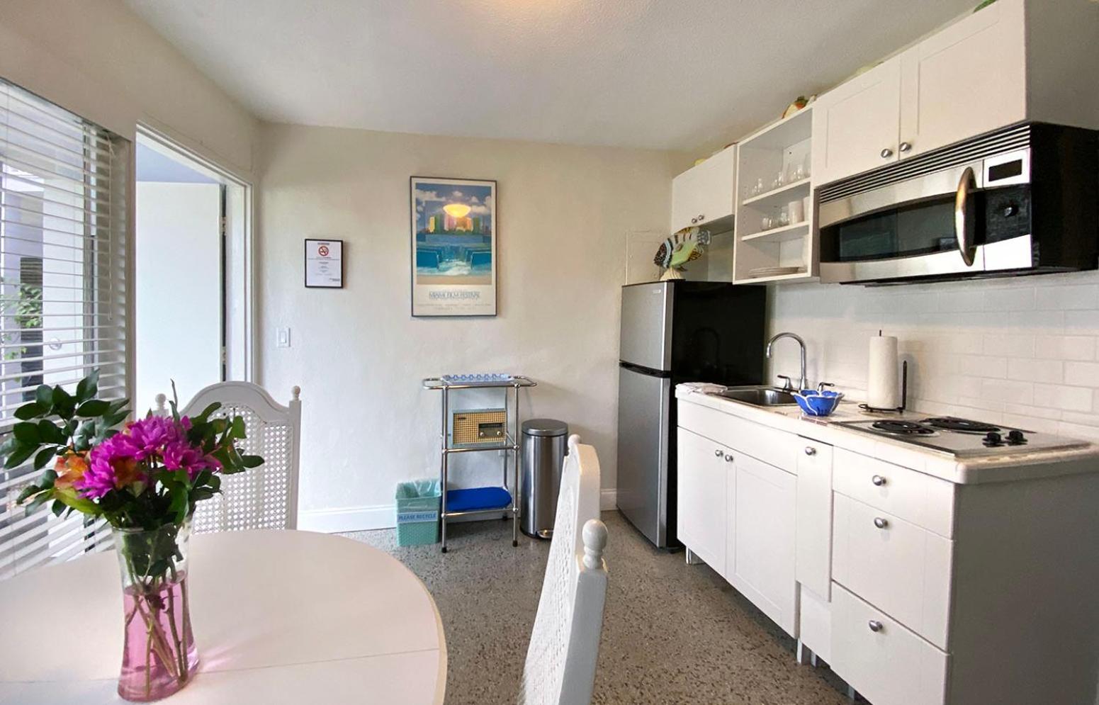 King Suite with Pool View photo 3