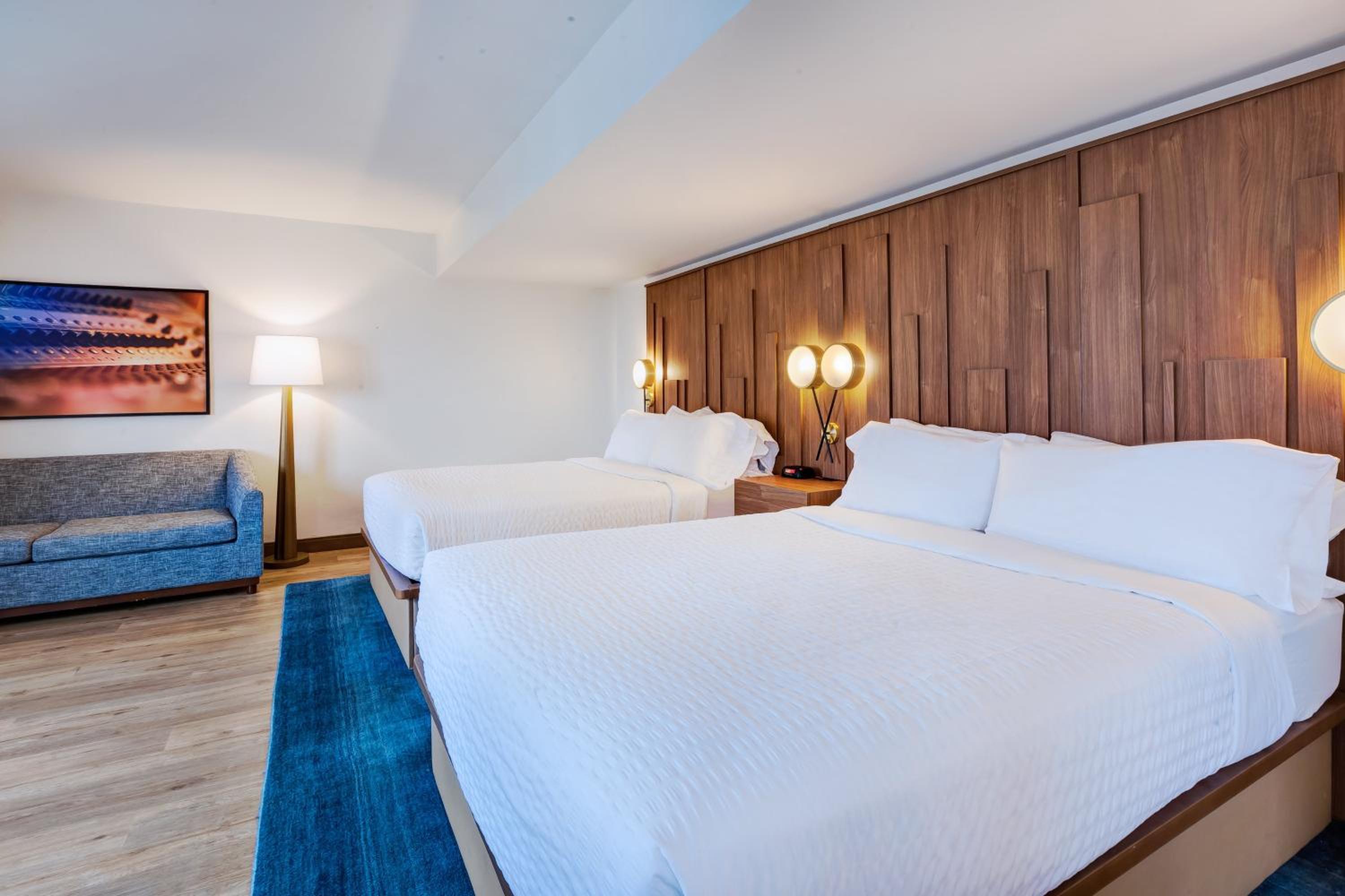 Queen Suite with Two Queen Beds - Photo 1