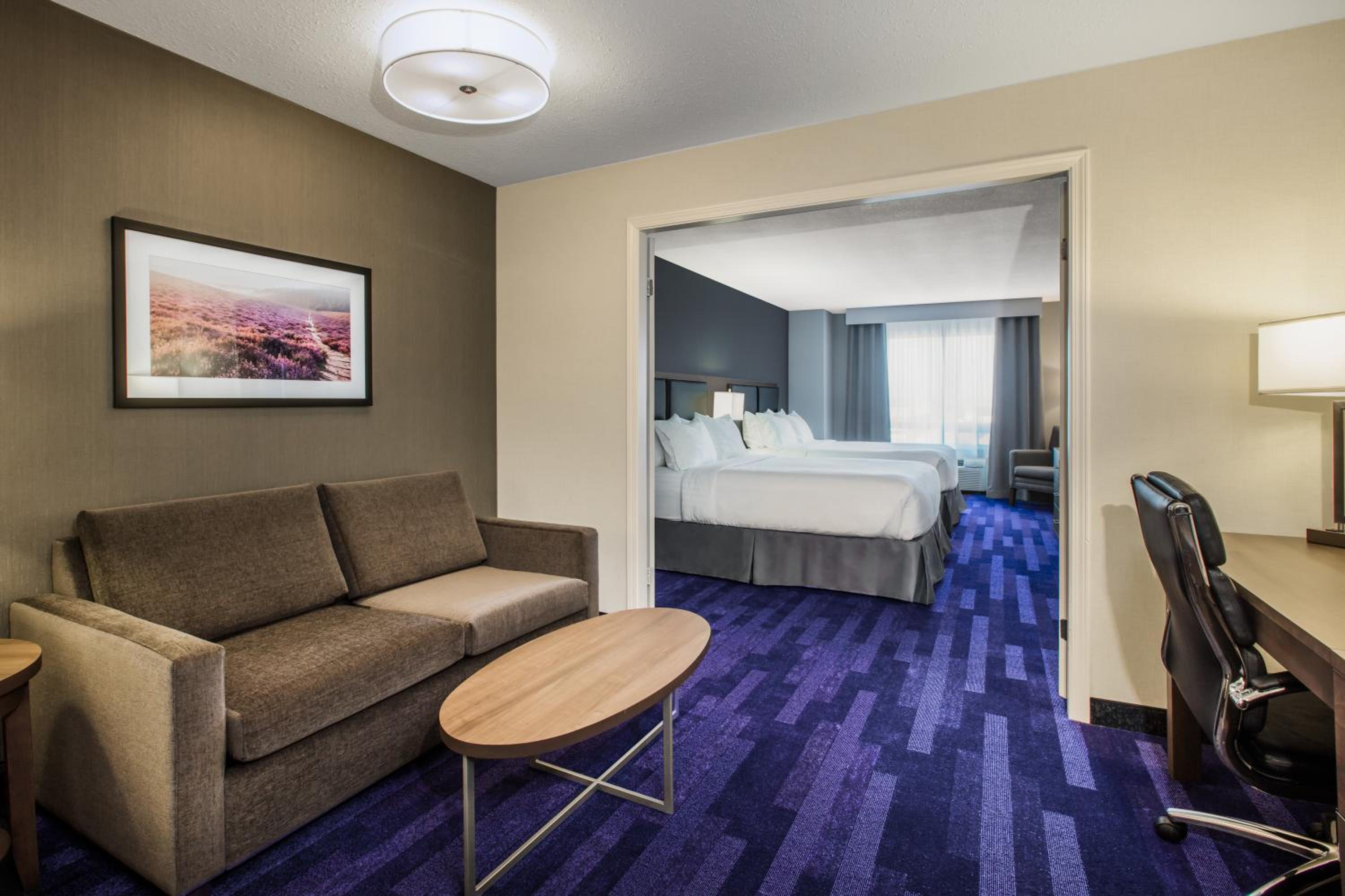 One-Bedroom Suite with Two Queen Beds