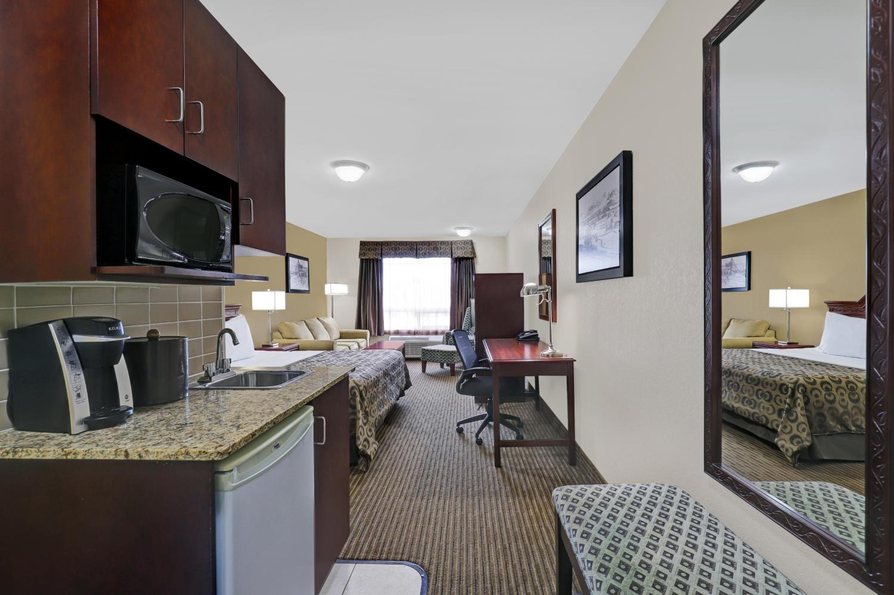 King Room - Non-Smoking - Photo 2