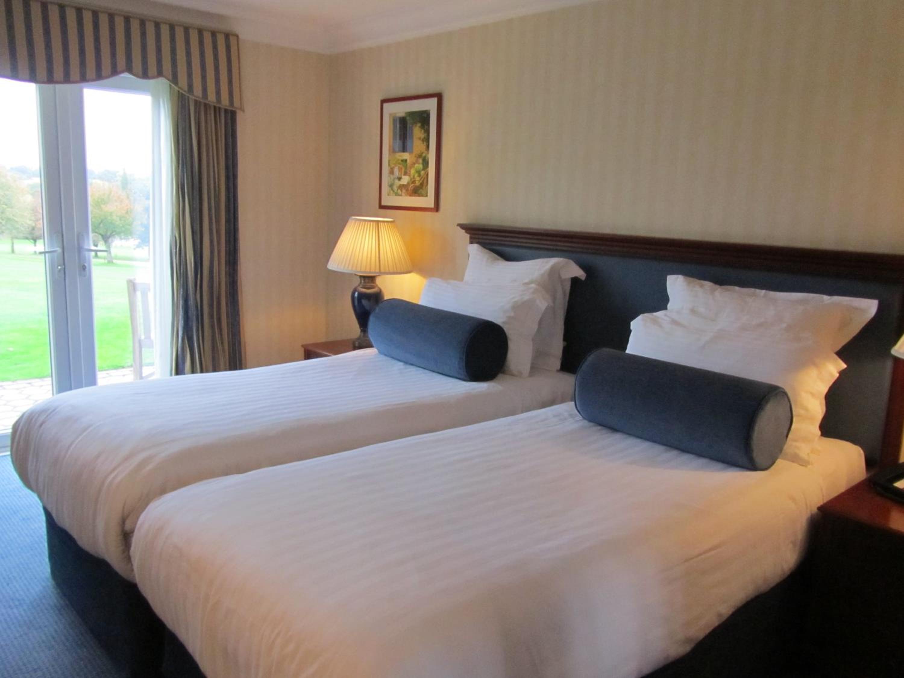 Deluxe Twin Room with View - Photo 4
