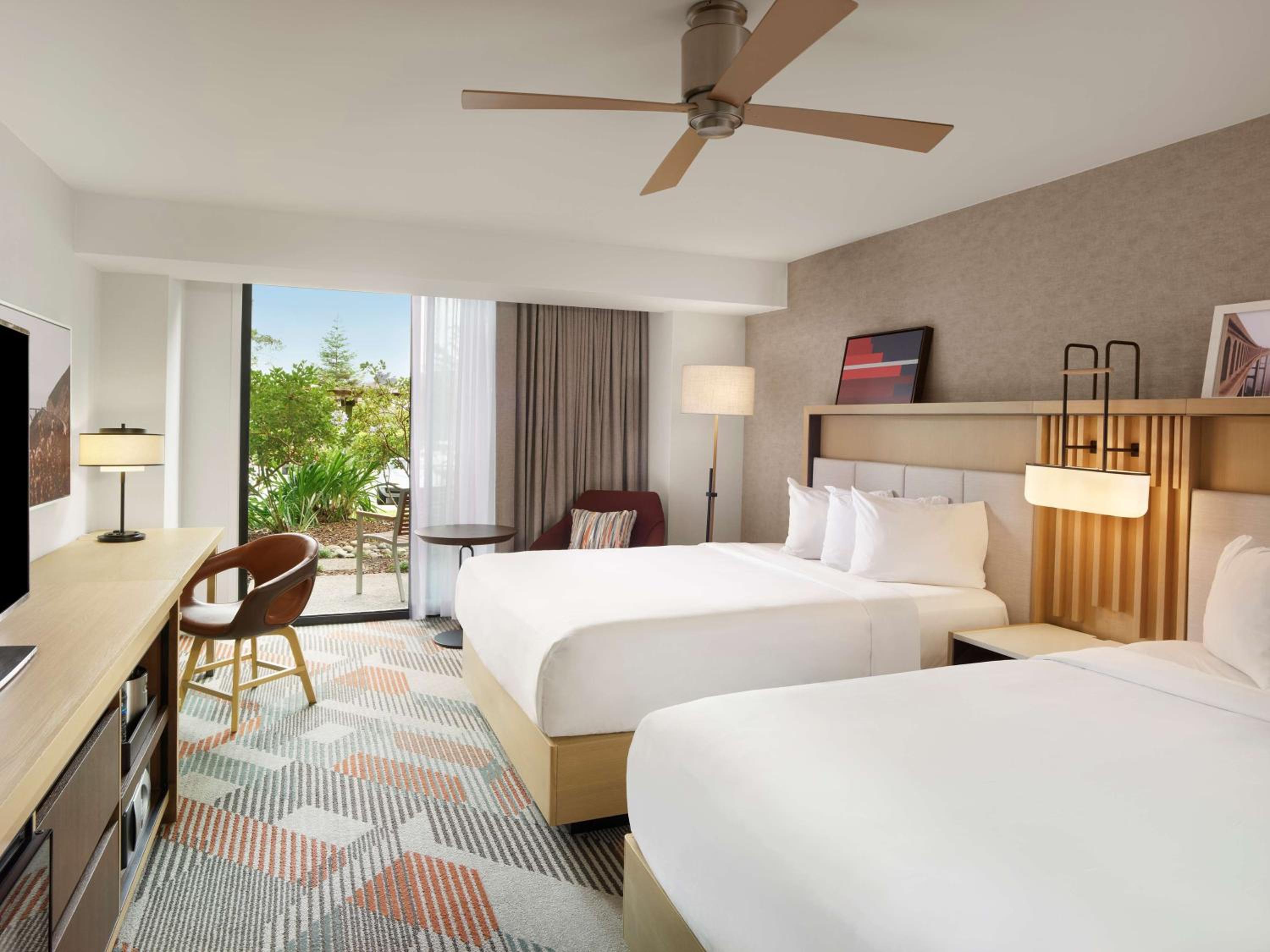 Queen Room with Two Queen Beds and Patio photo 1