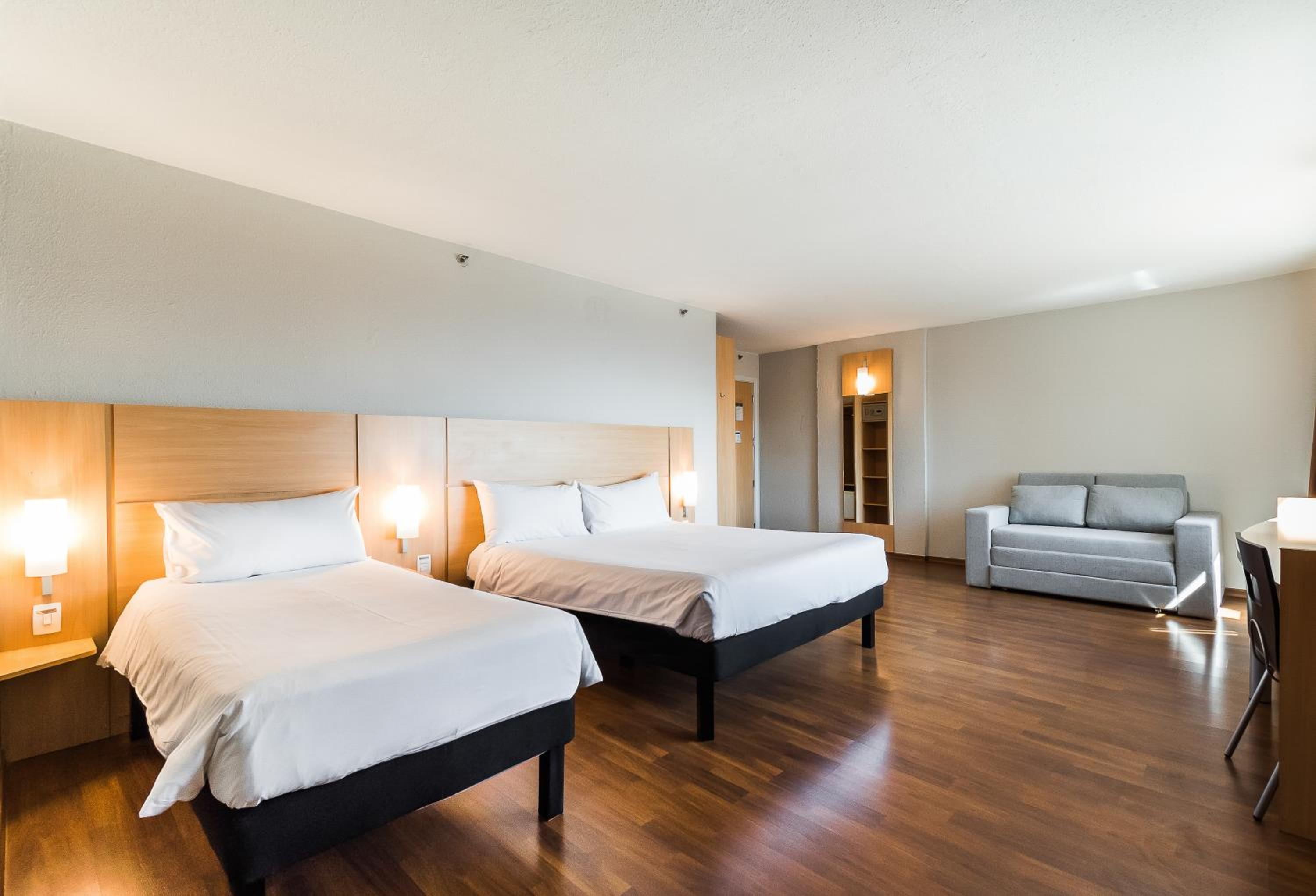 Family Room with Double Bed, Single Bed and Sofa Bed