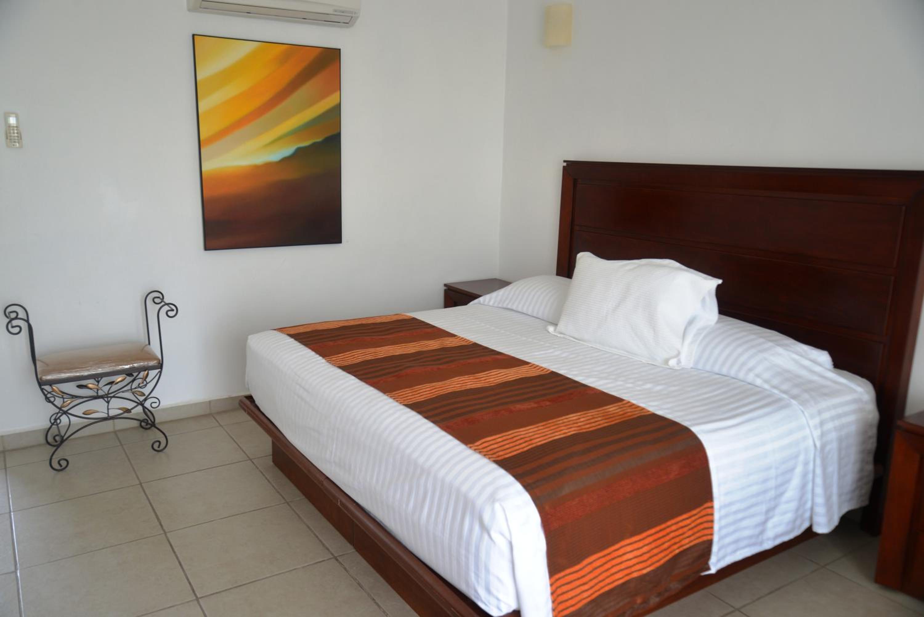 Suite with Balcony photo 1