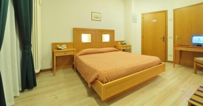 Superior Double or Twin Room photo 1