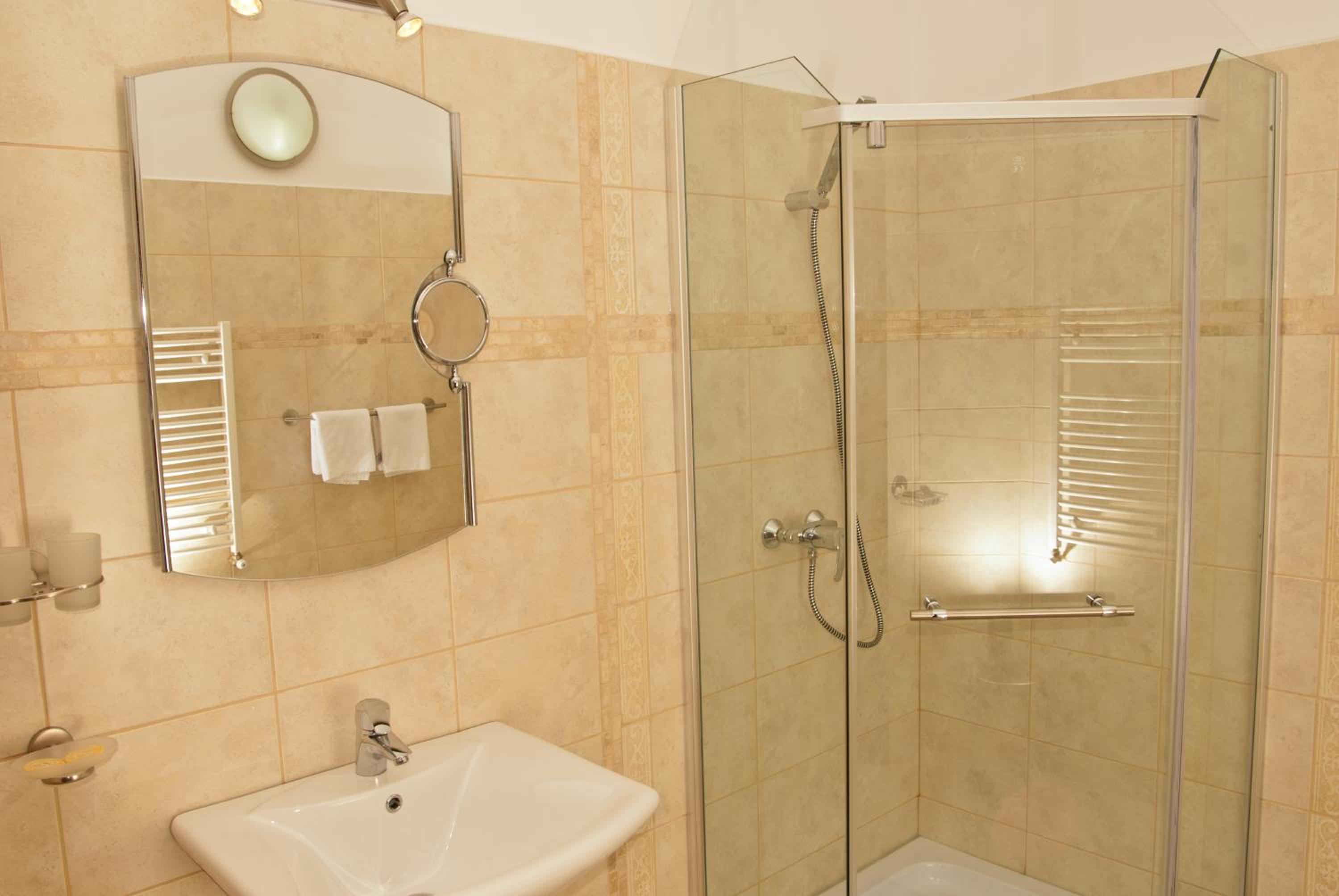 Double Room - Photo 3