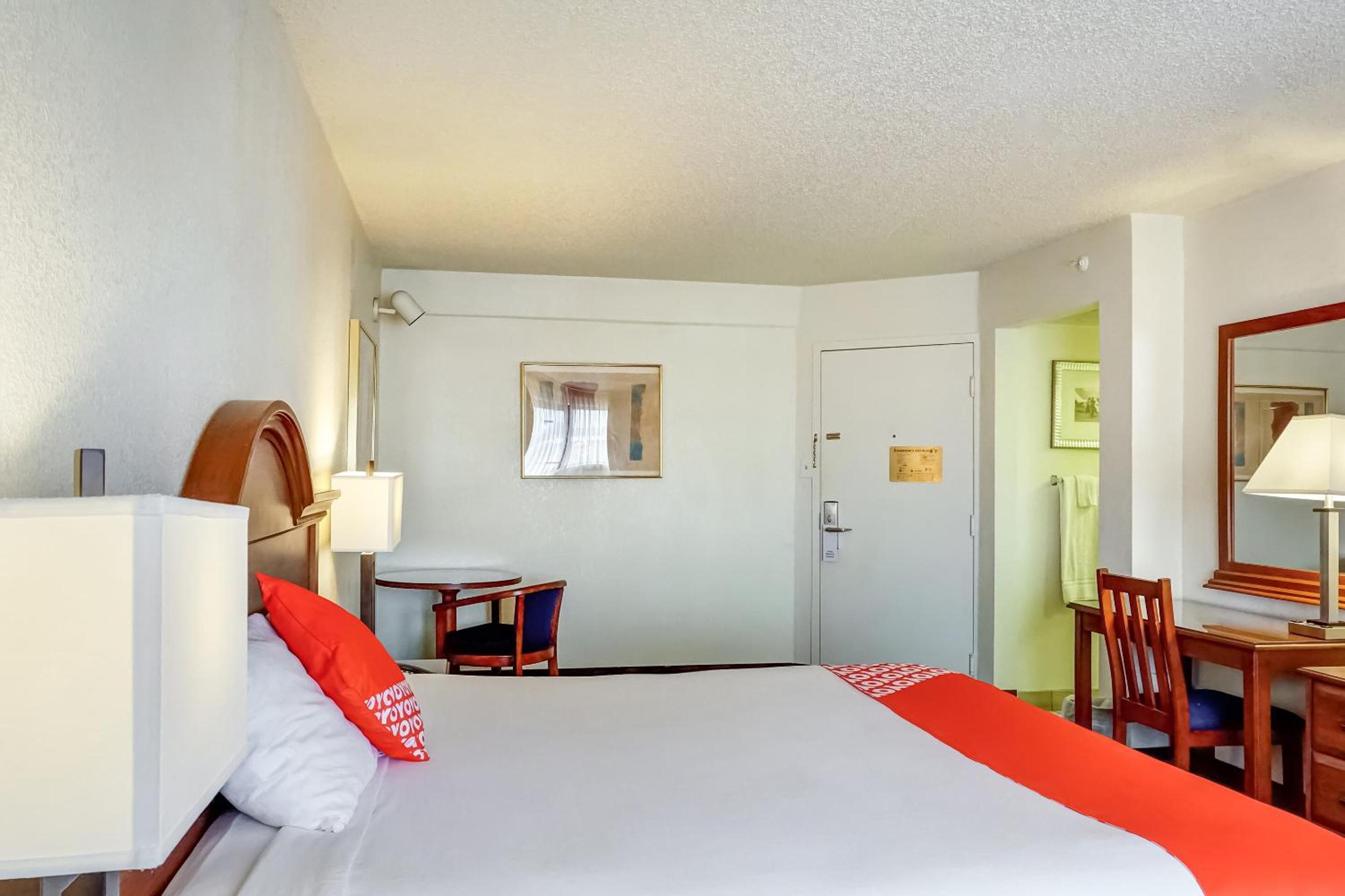 King Room - Disability Access photo 2