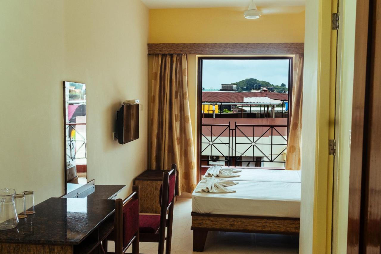 Standard Double Room with Fan - Photo 3