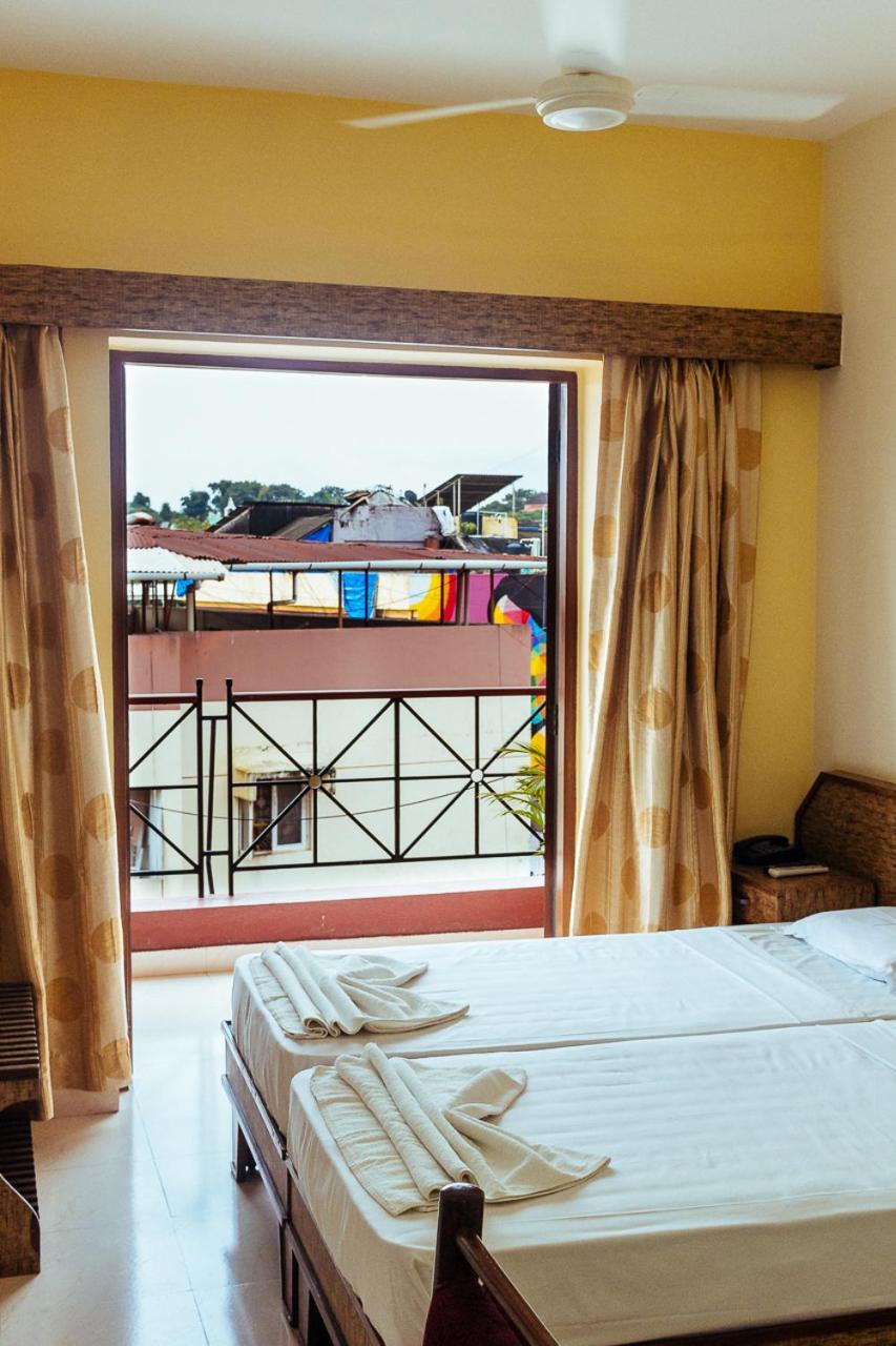 Standard Double Room with Fan - Photo 10