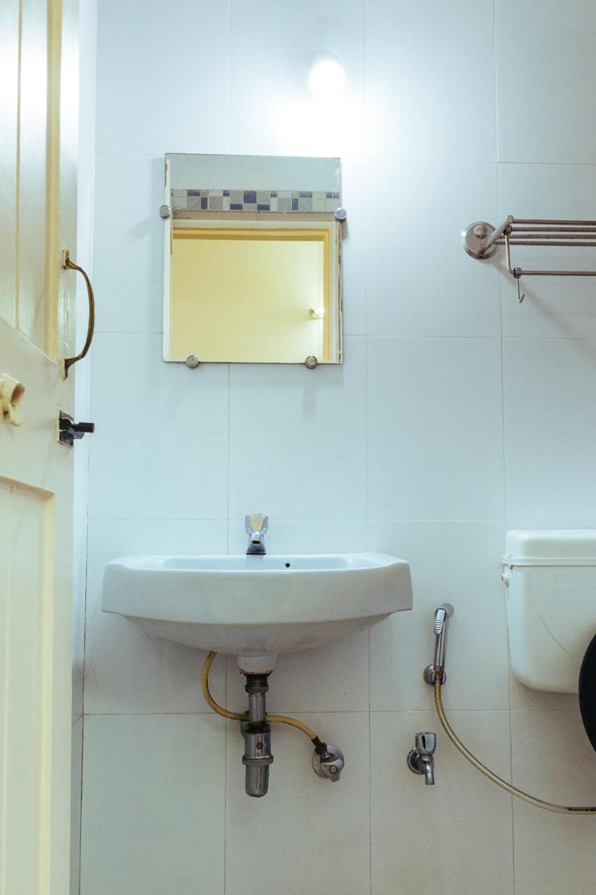 Standard Double Room with Fan - Photo 4