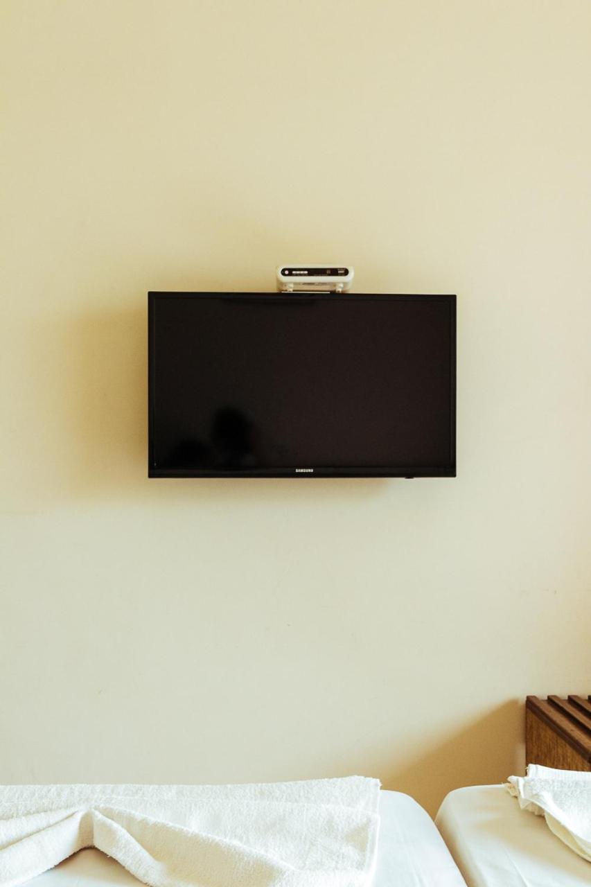 Standard Double Room with Fan - Photo 8