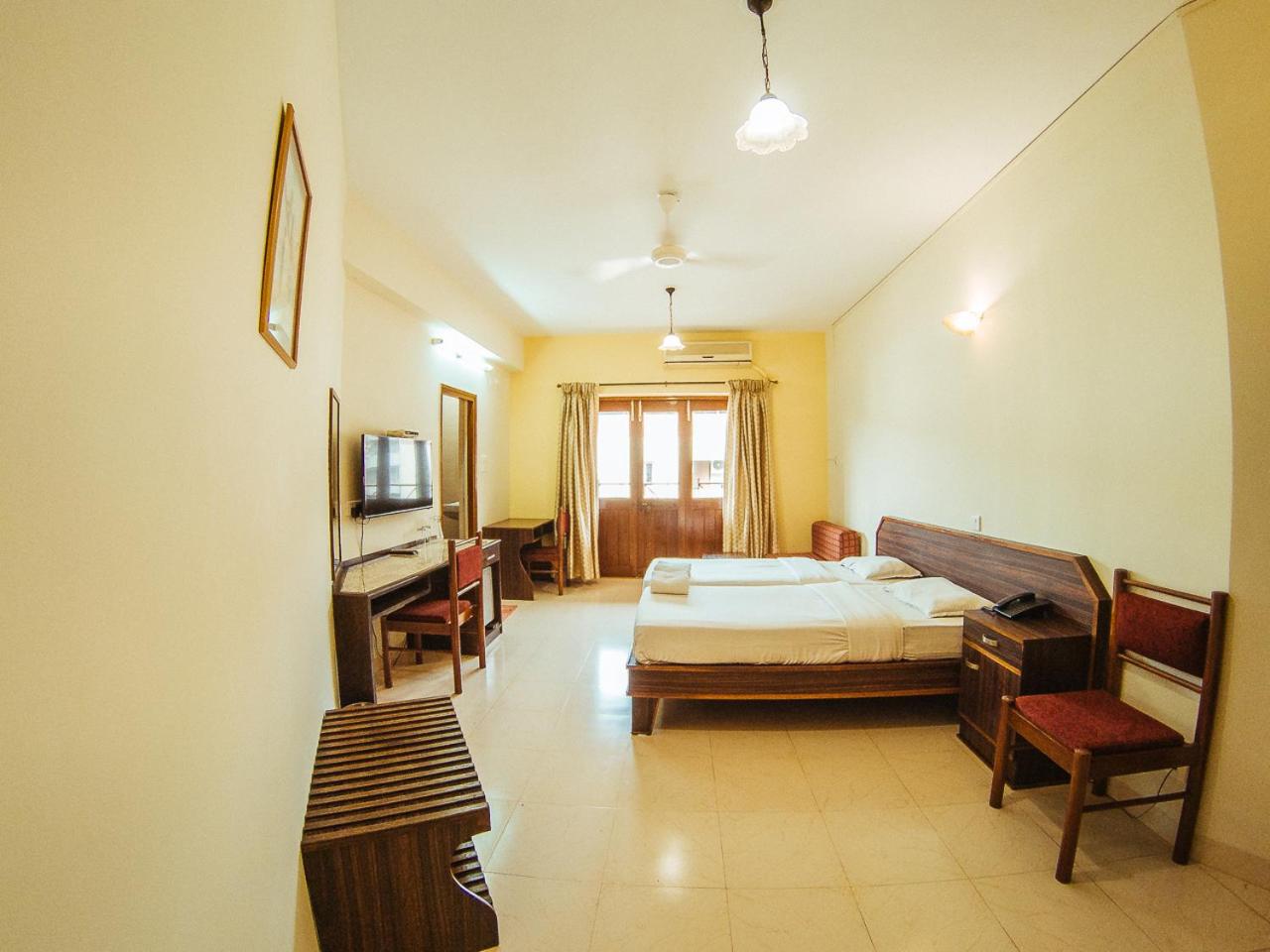 Deluxe Room - Photo 1
