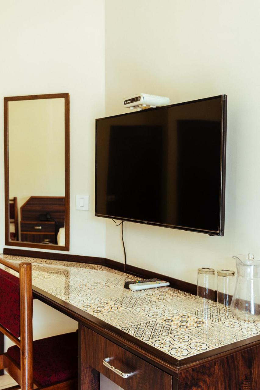 Deluxe Room - Photo 7