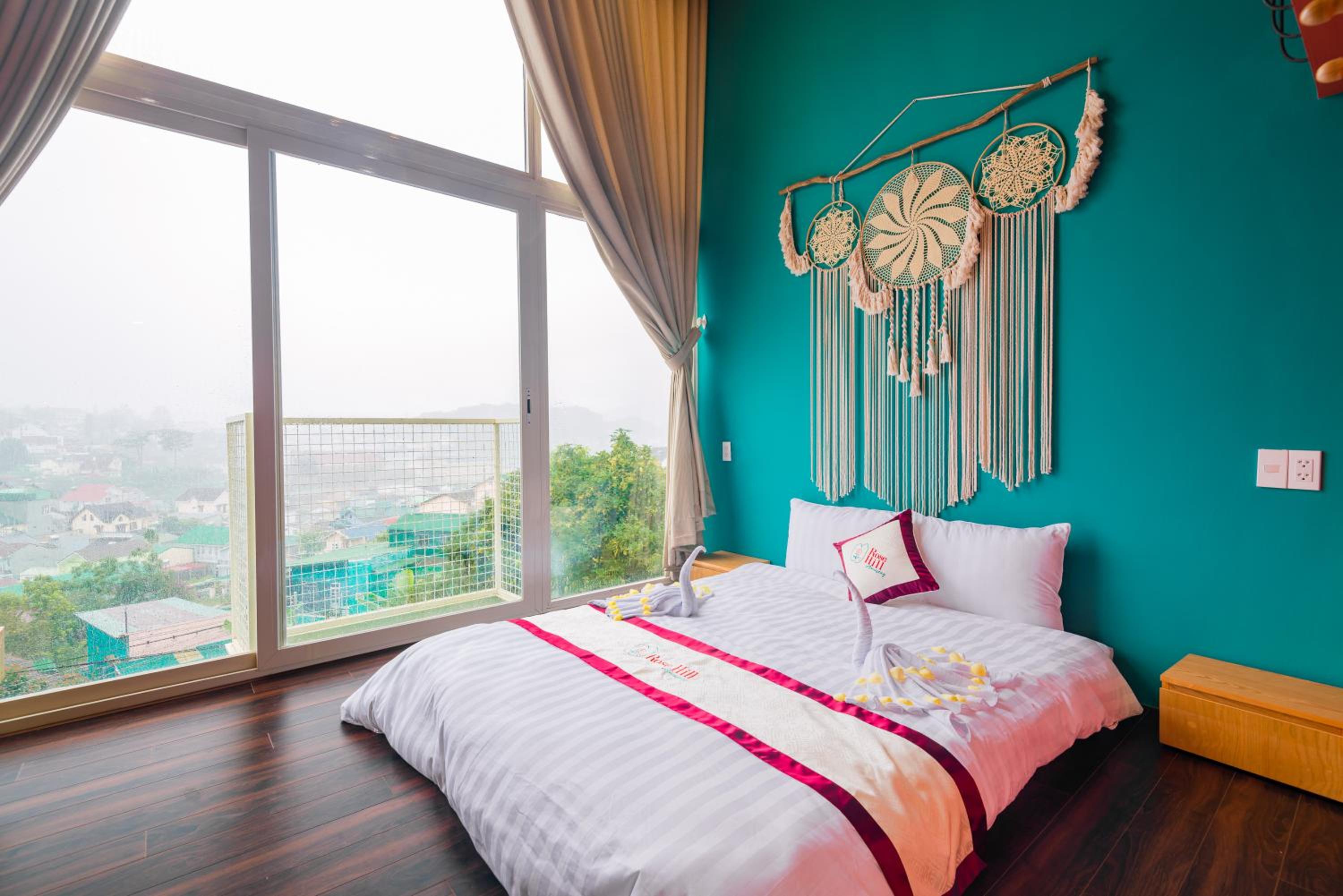 Deluxe Double Room with Balcony - Photo 1