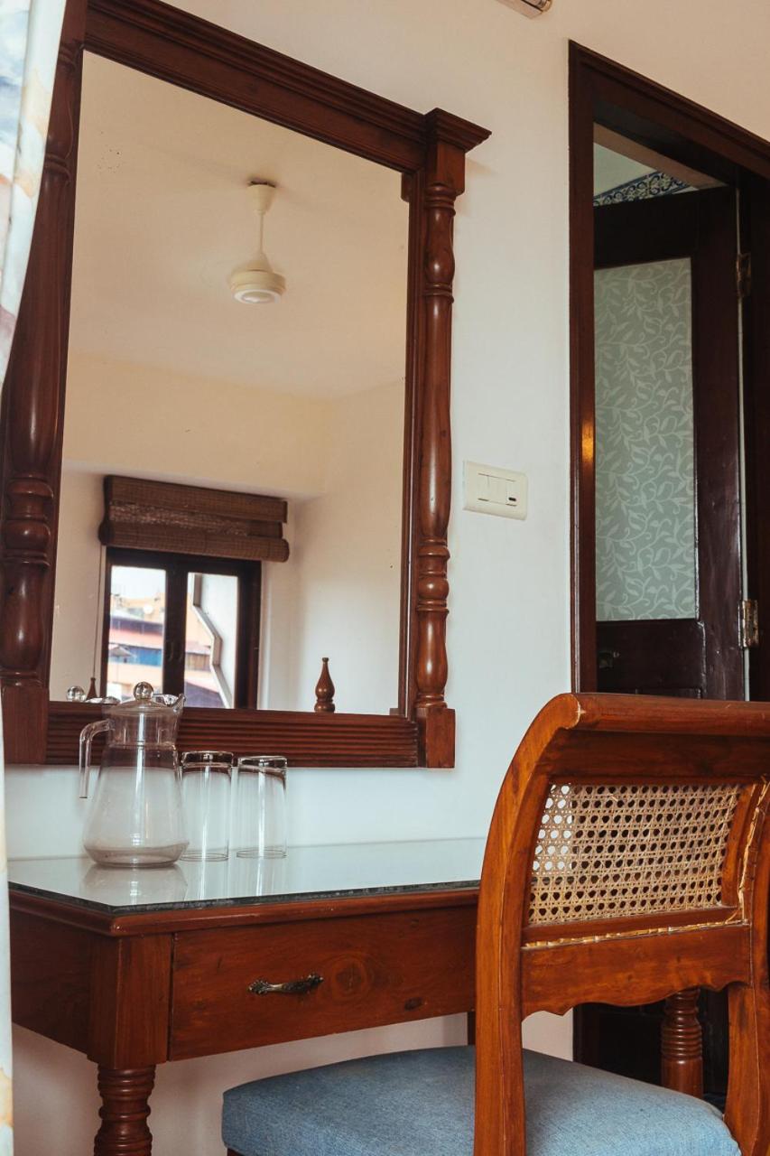 Super Deluxe Triple Room - Photo 10