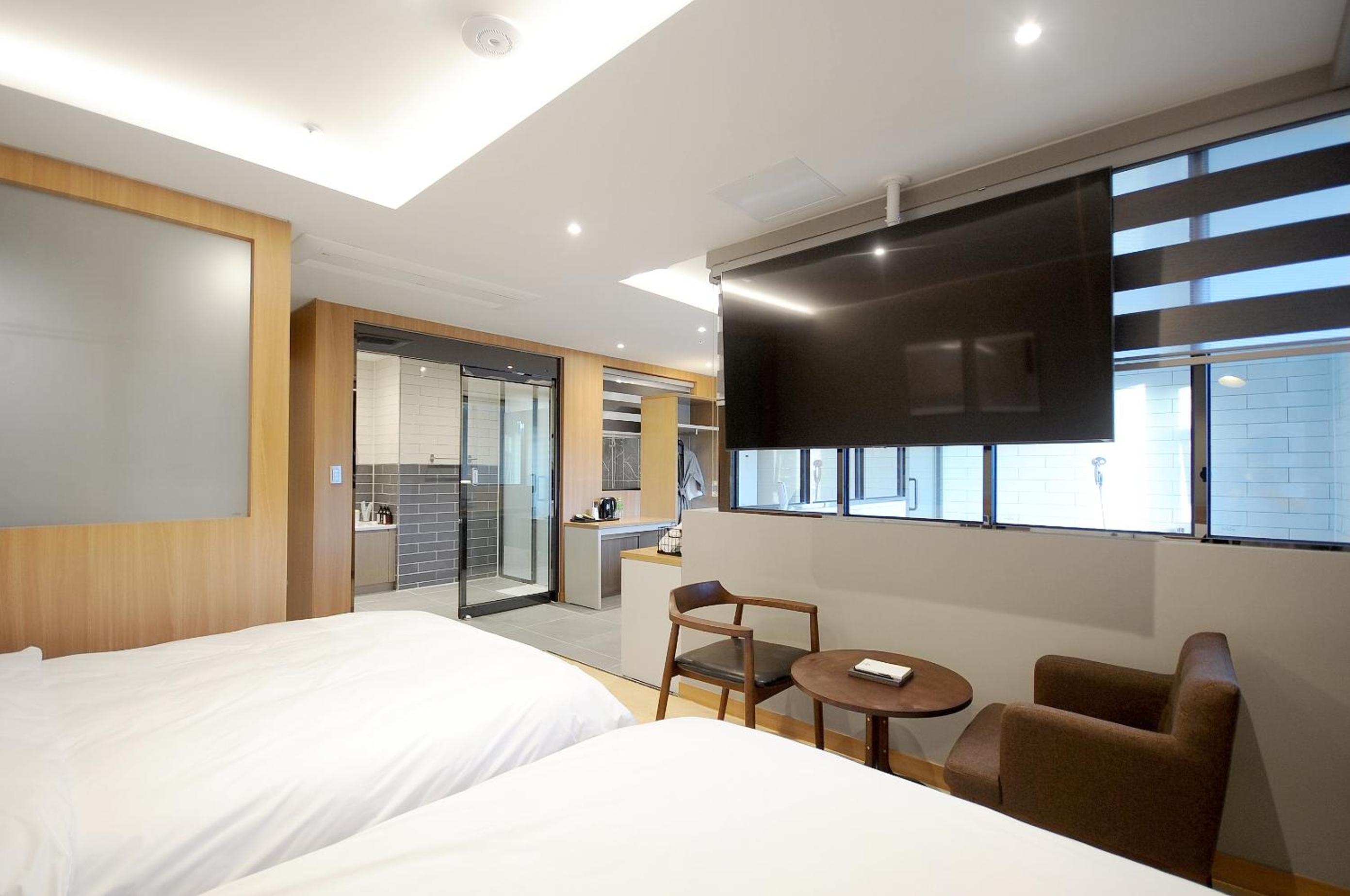 Family suite room