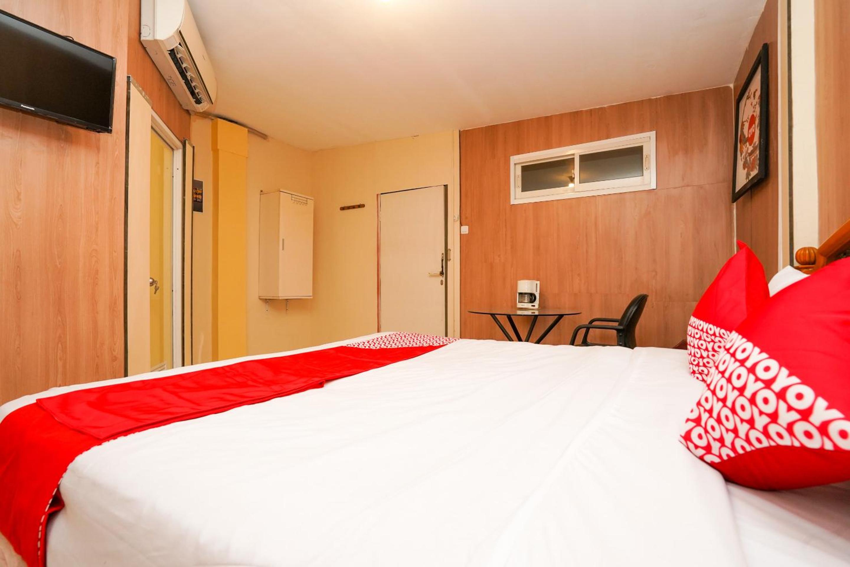 Deluxe Double Room - Photo 10