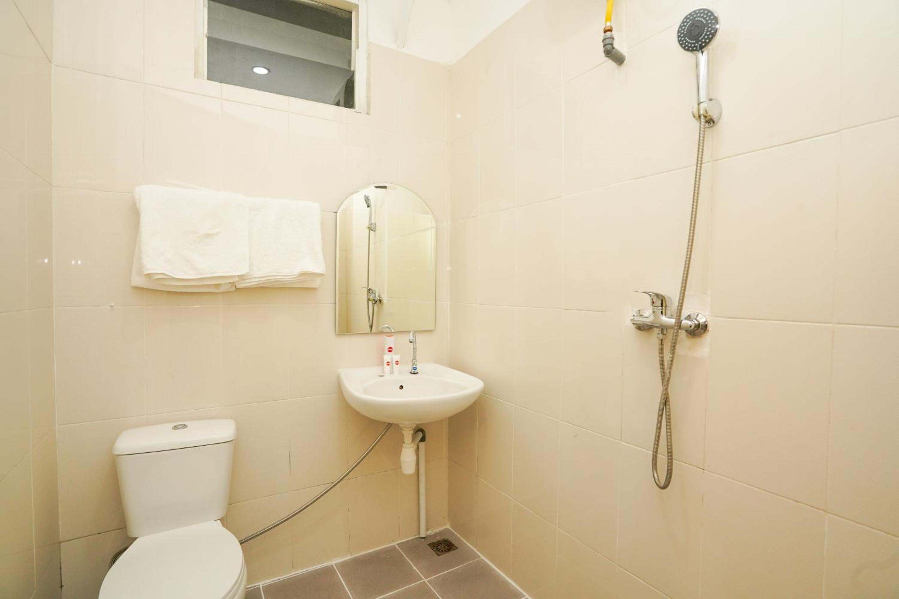 Deluxe Double Room - Photo 8