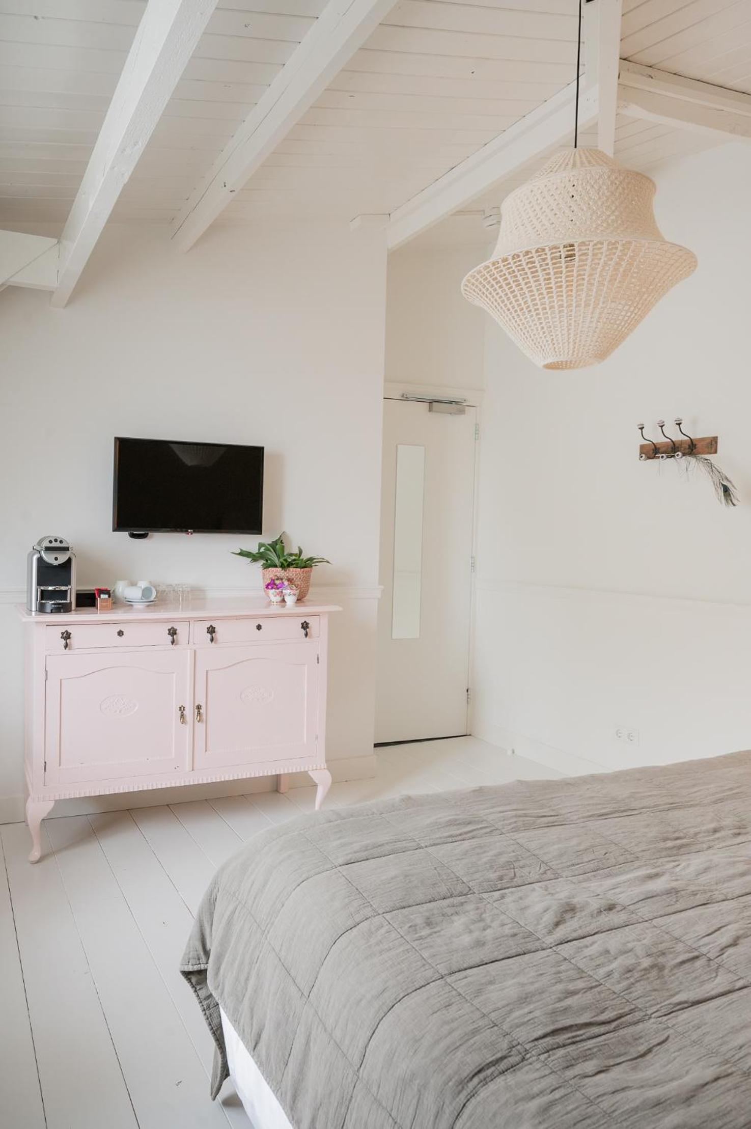 Double Room - Photo 14