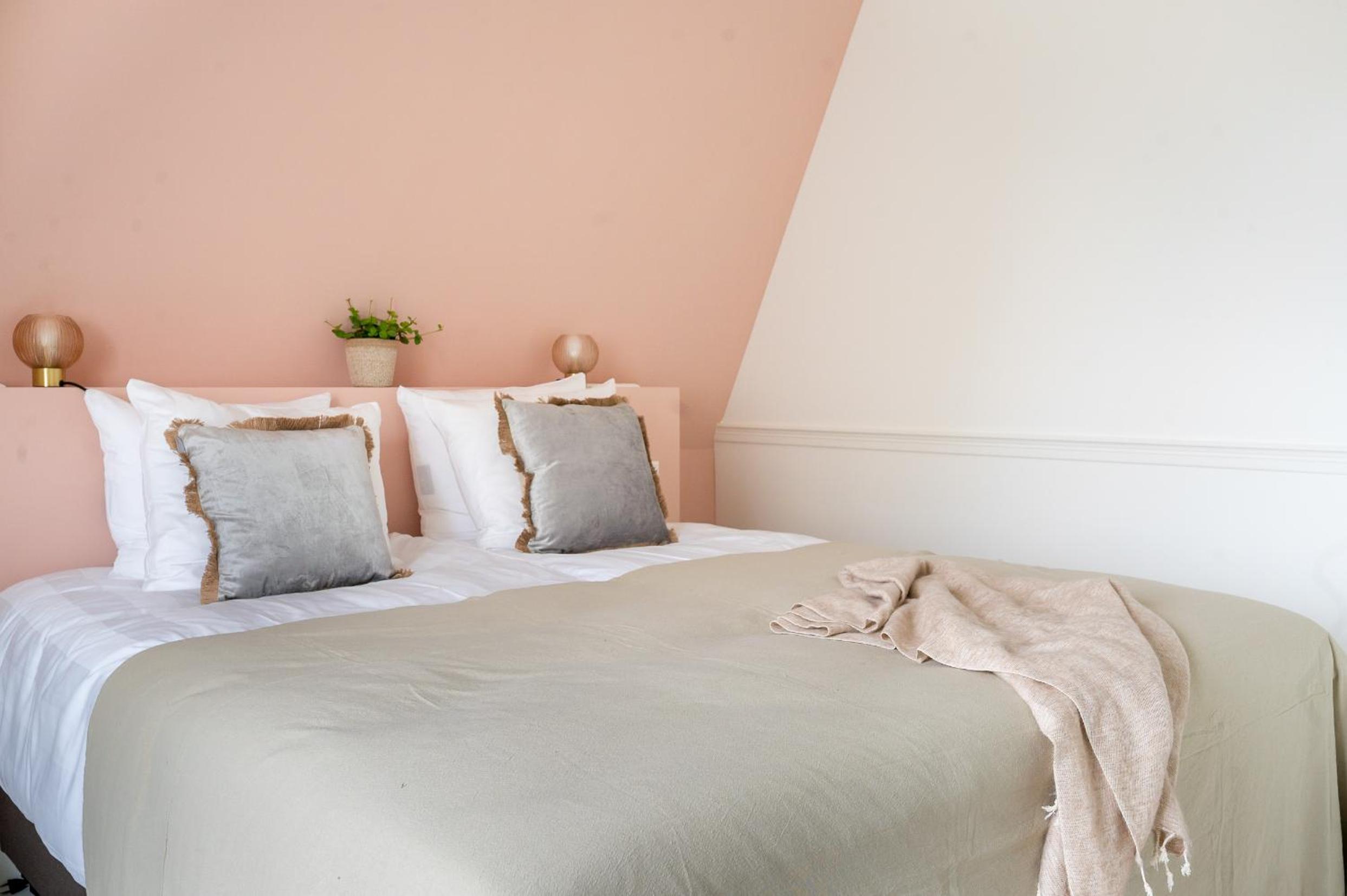 Double Room - Photo 16