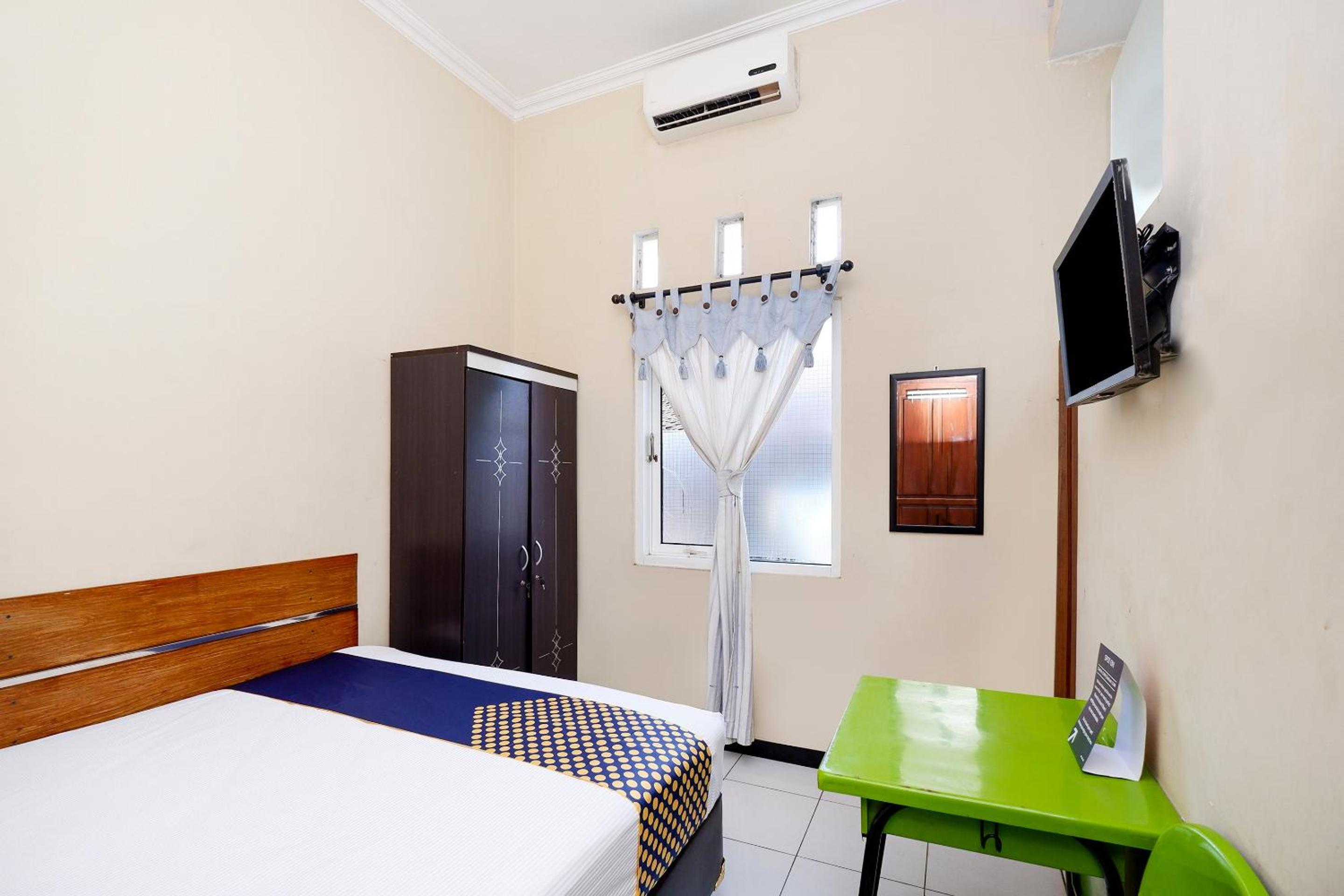 Standard Double Room - Photo 10