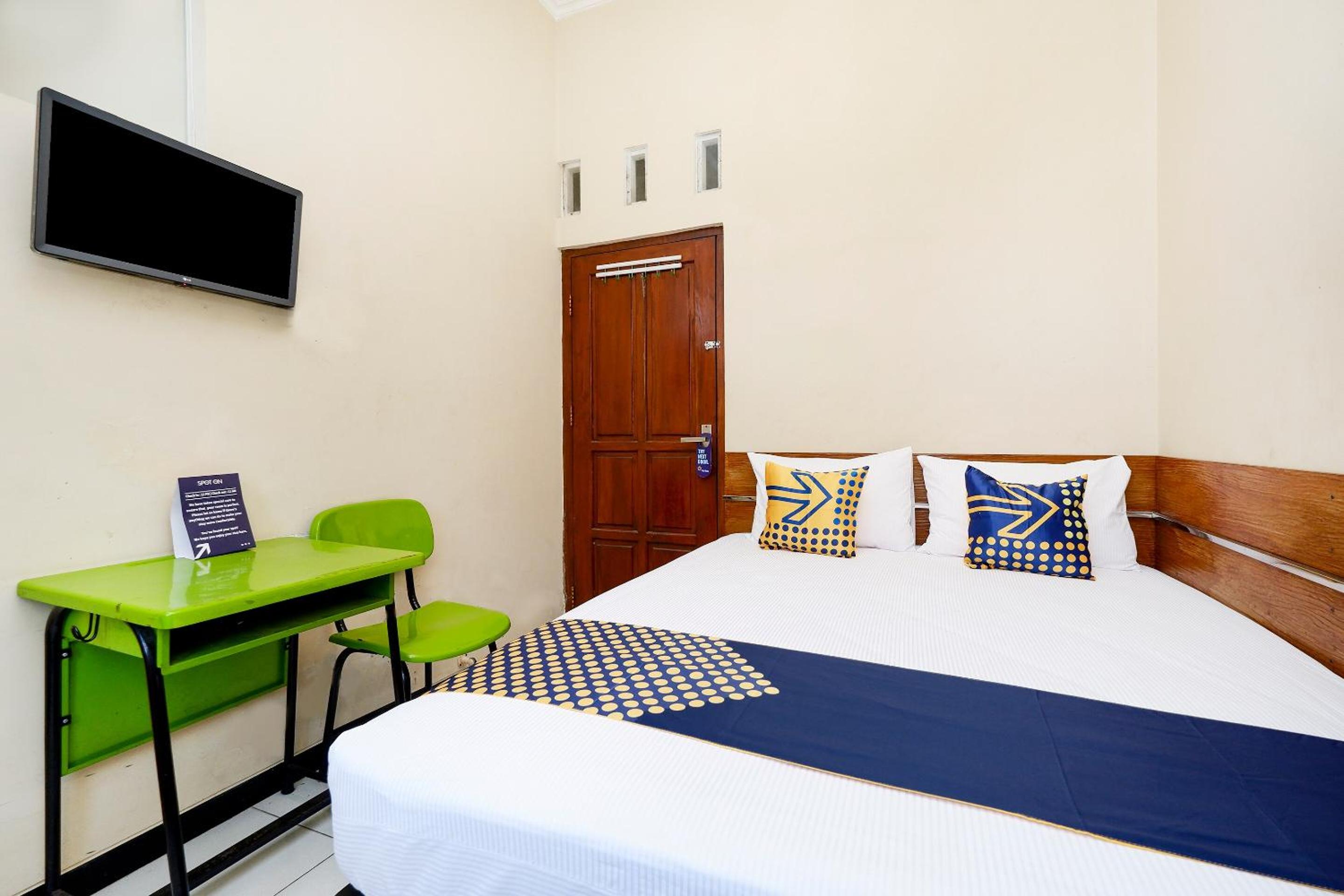 Standard Double Room - Photo 3