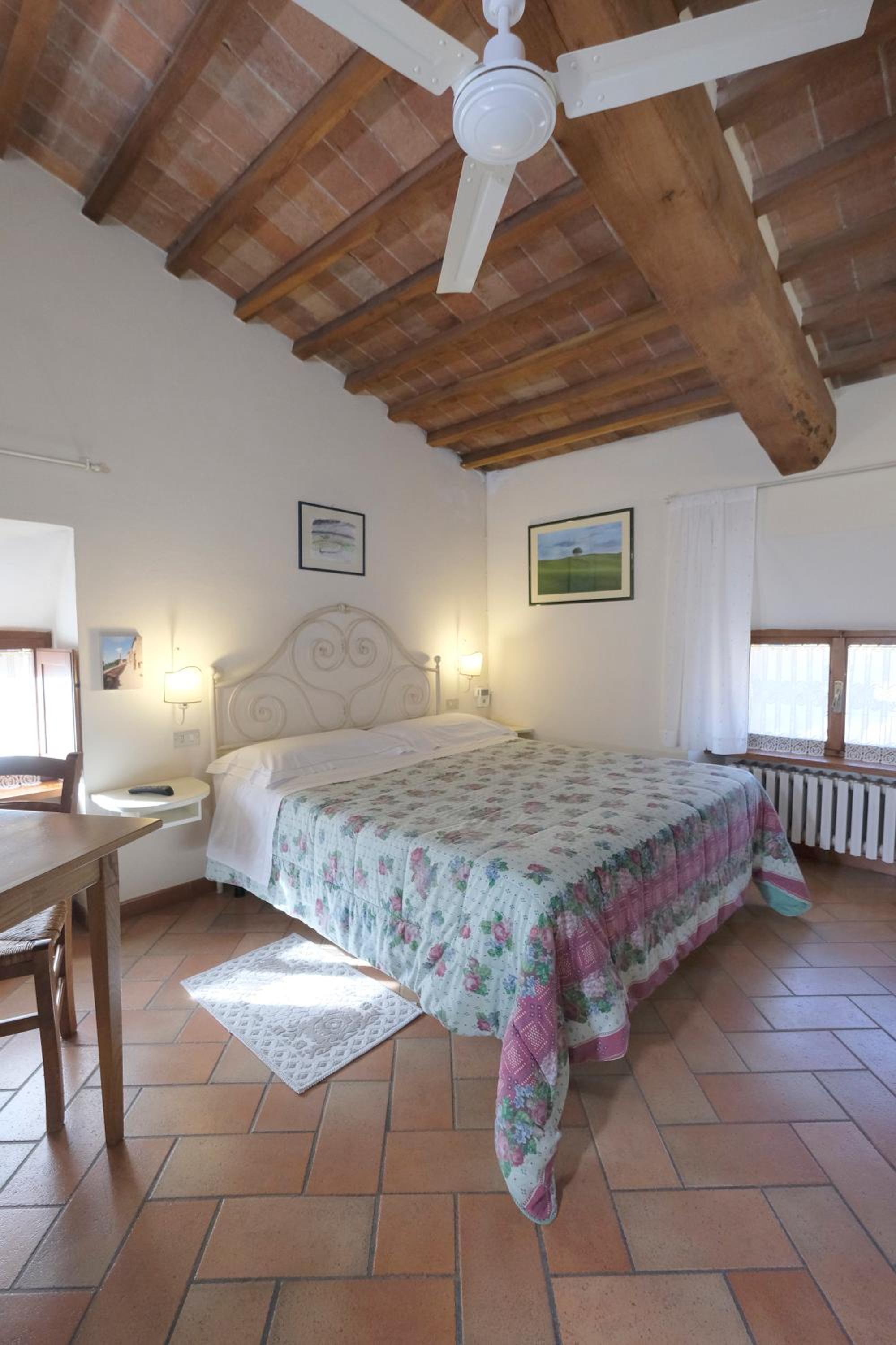 Triple Room - Photo 9