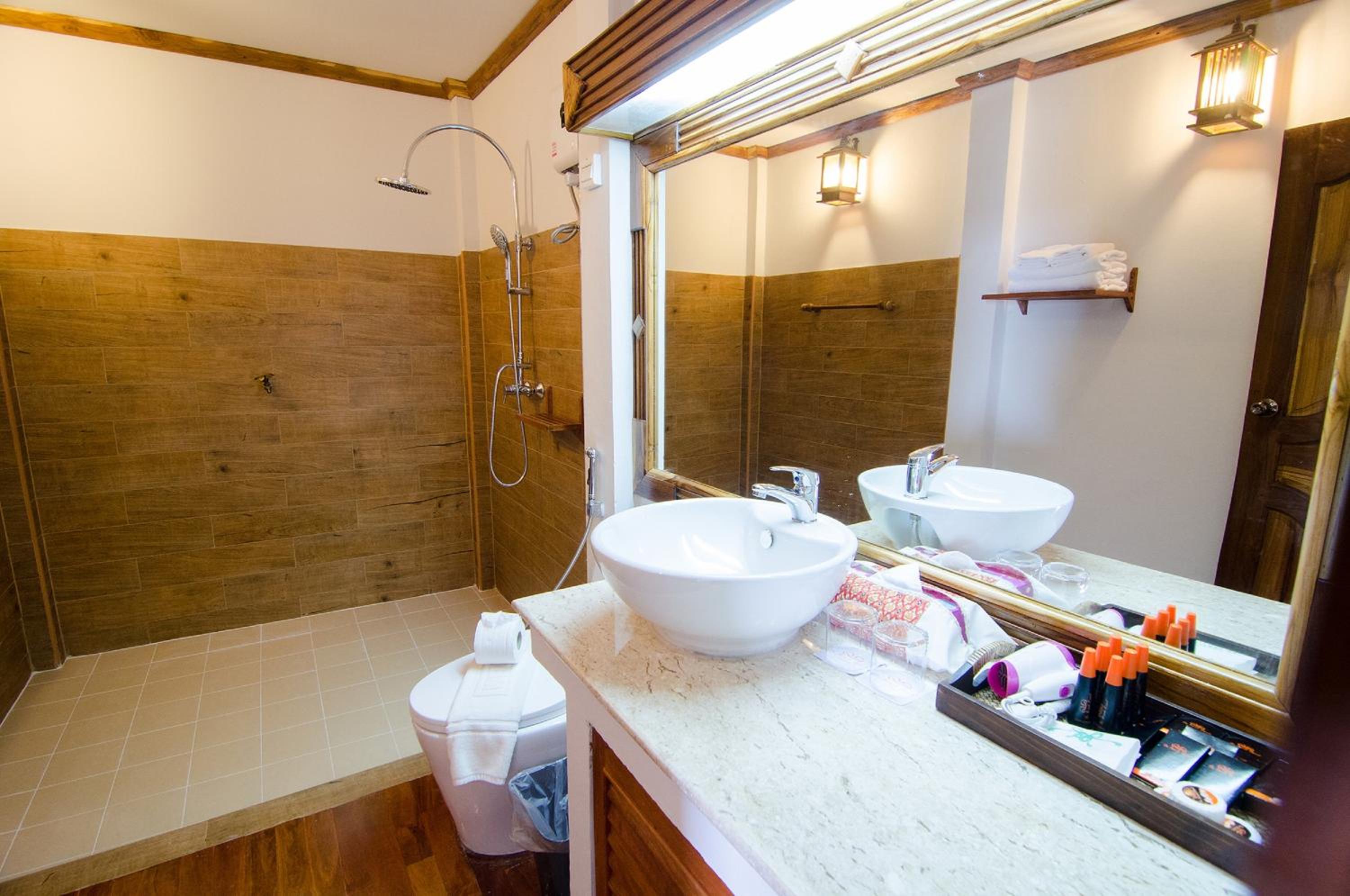 Superior Villa with Partial Sea View-Free Transfer to Tonsai Pier - Photo 3