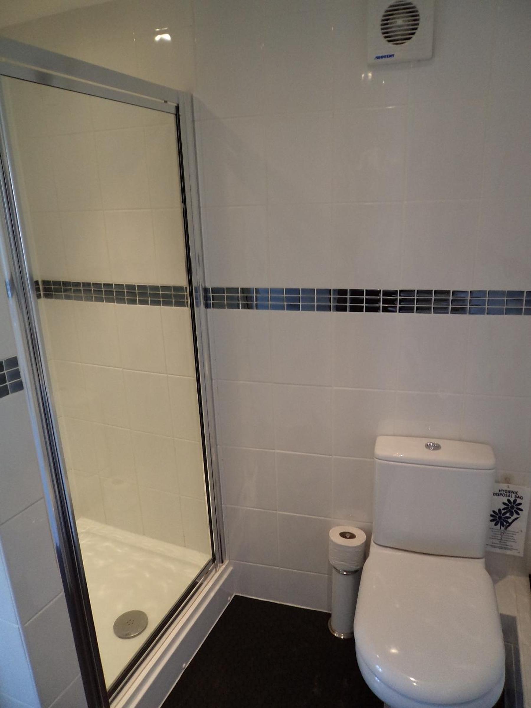 Double Room - Photo 6