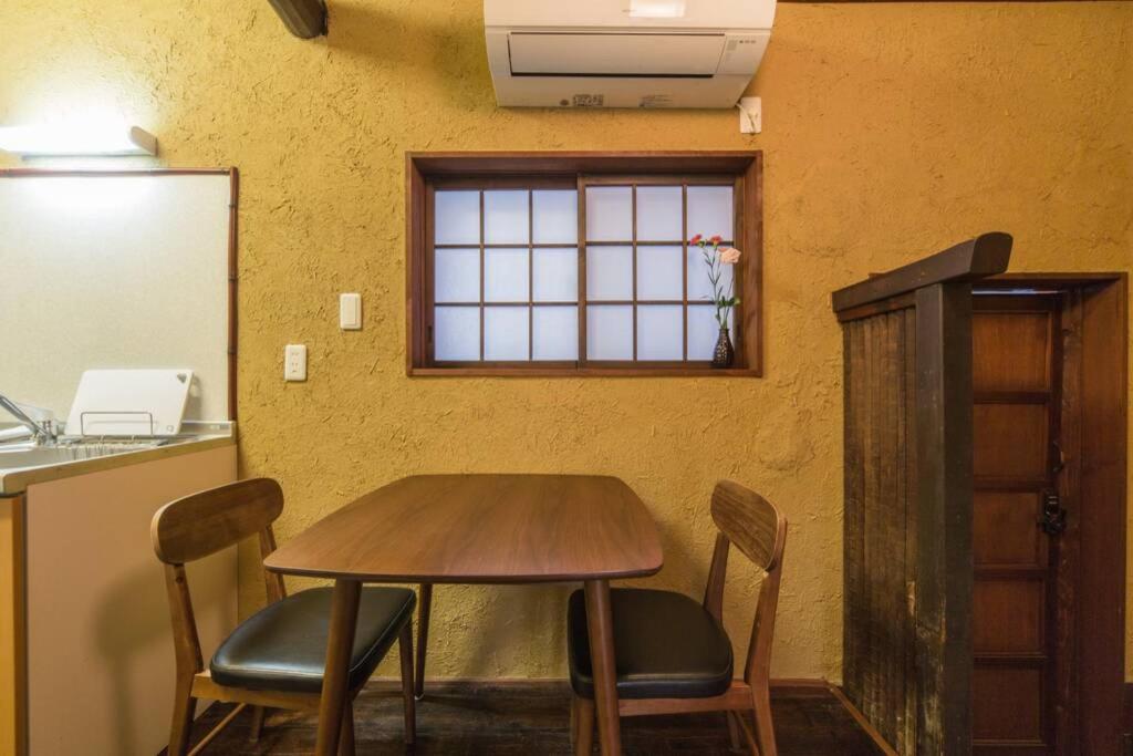 One-Bedroom House - Photo 44