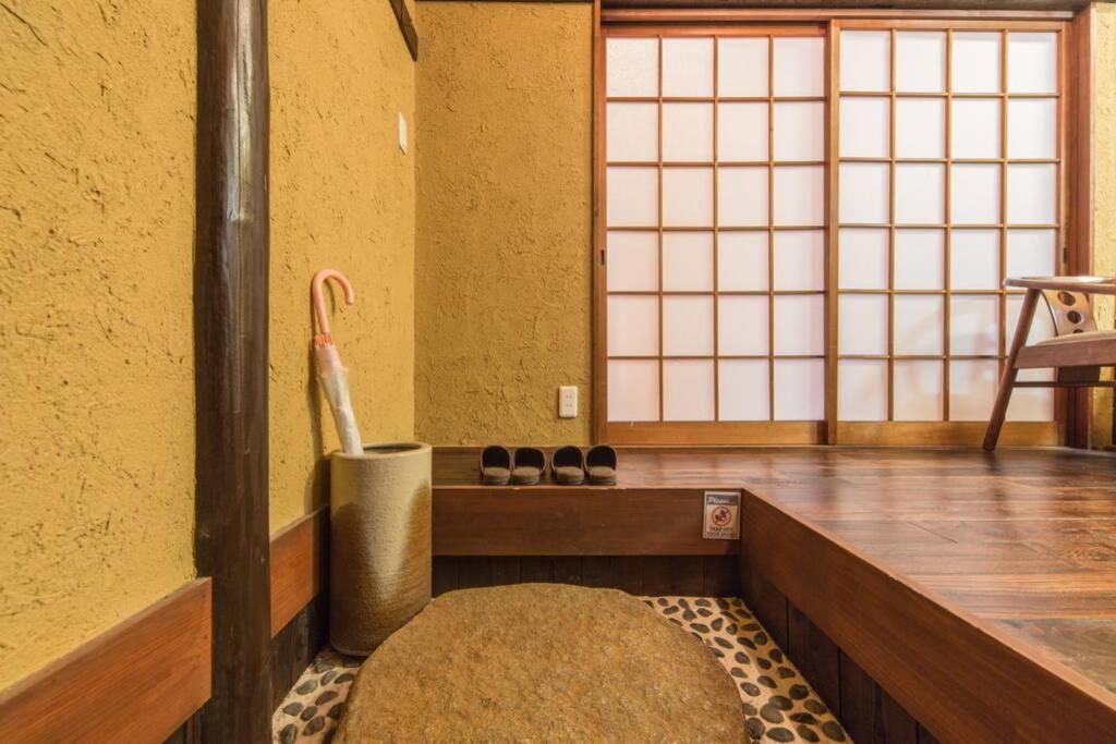 One-Bedroom House - Photo 32