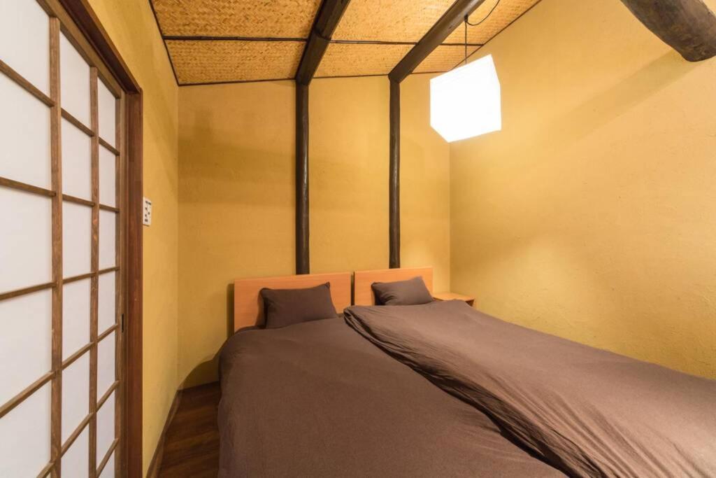 One-Bedroom House - Photo 23