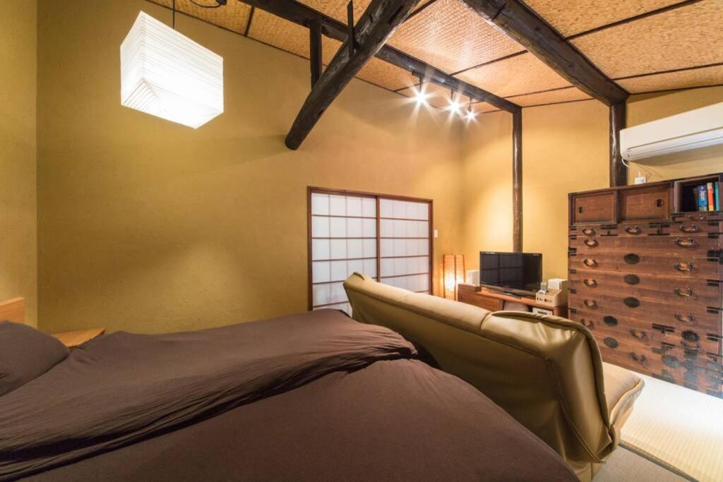 One-Bedroom House - Photo 21