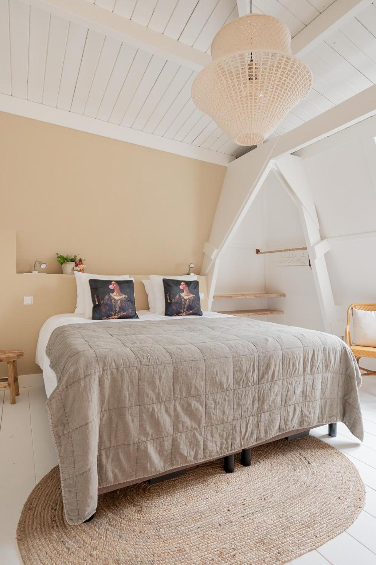 Double Room - Photo 24