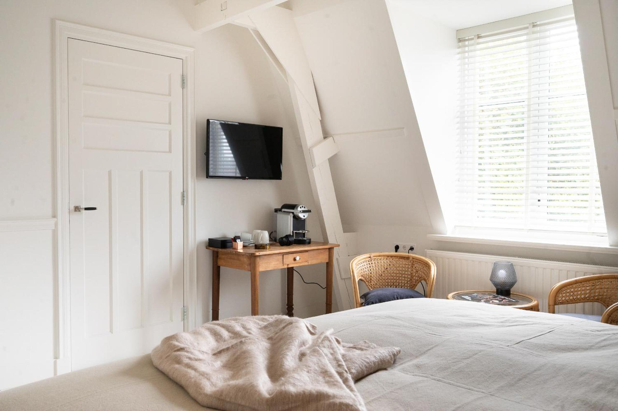 Double Room - Photo 2