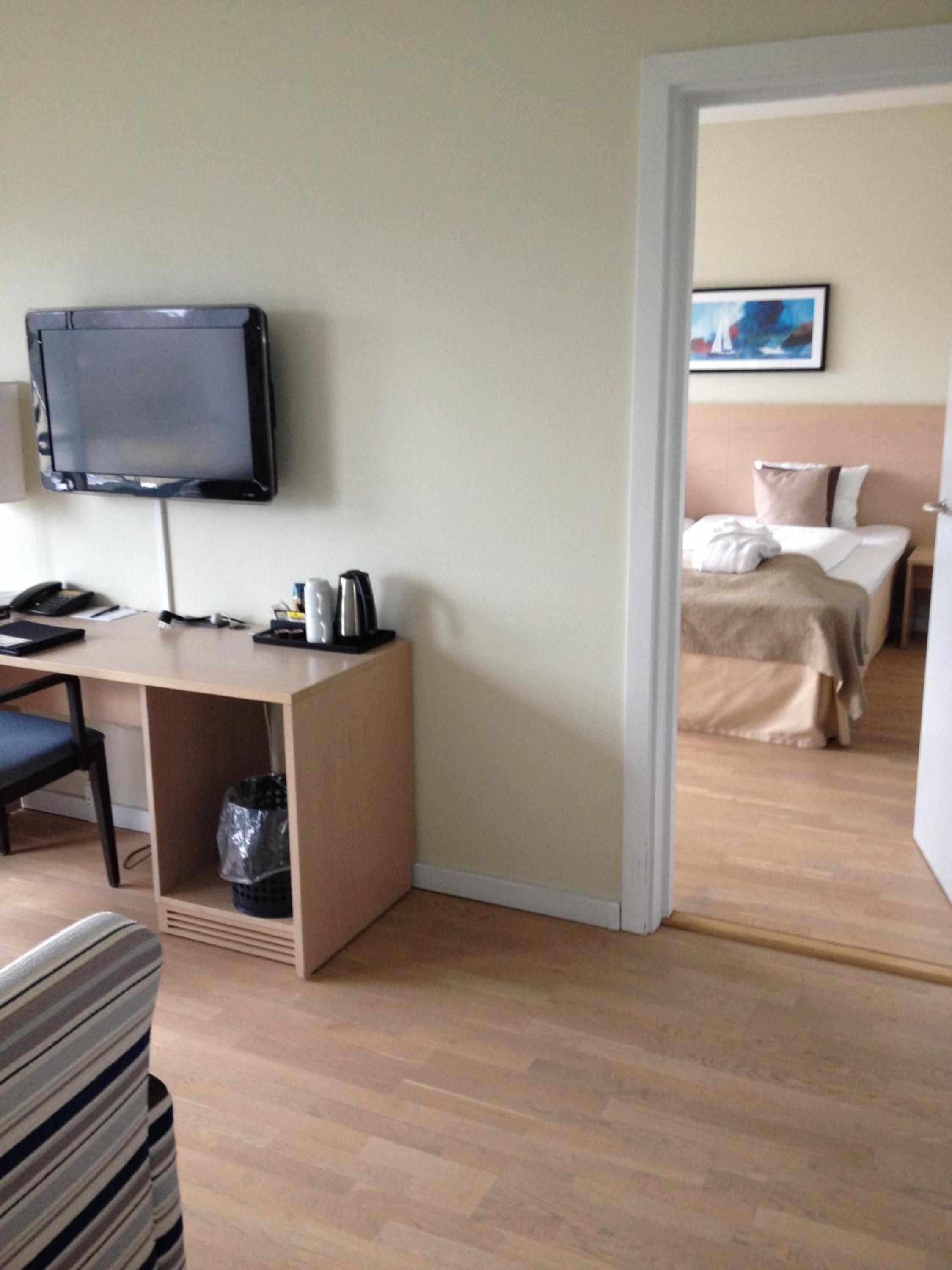 Family Room - Photo 7