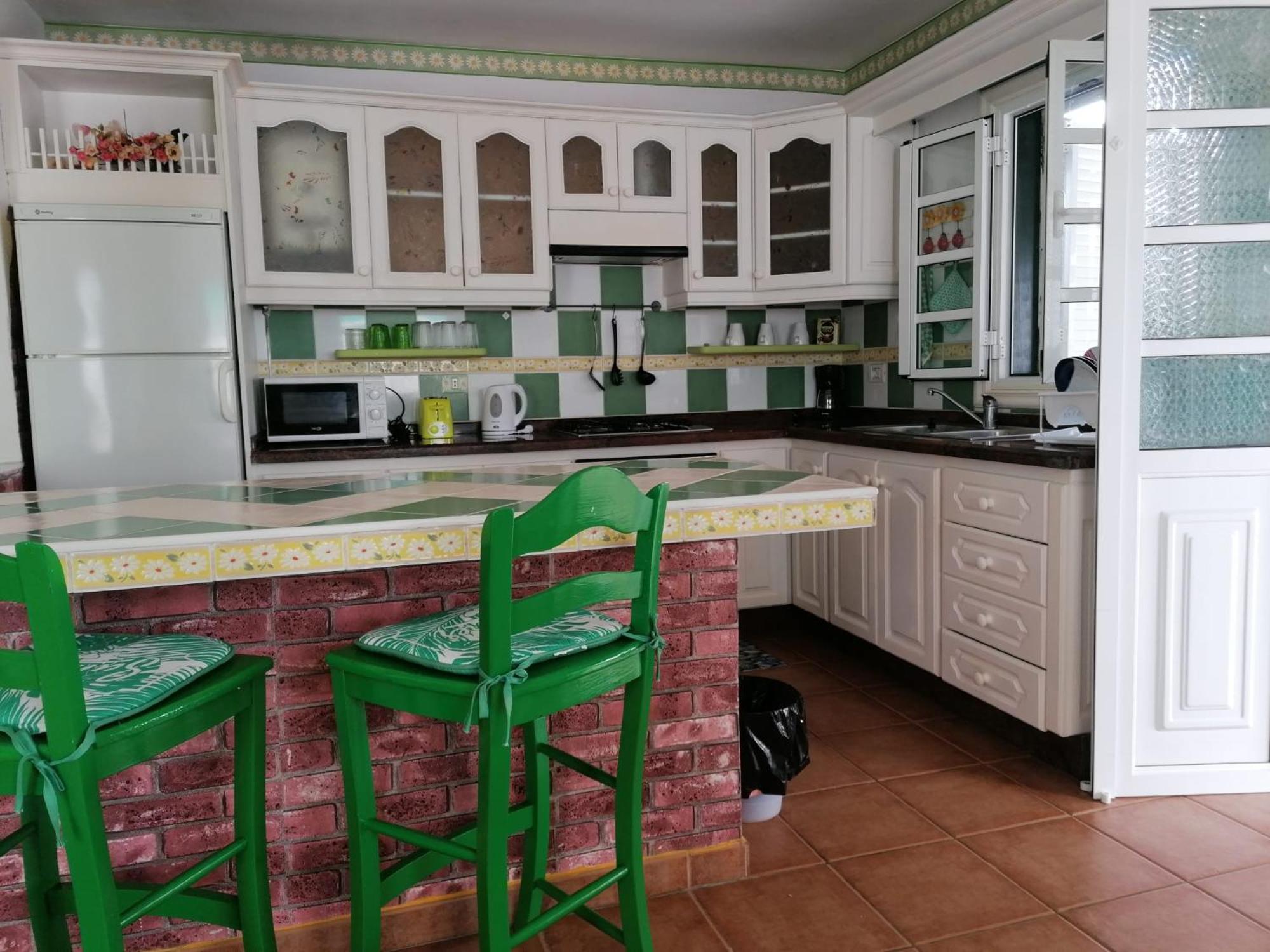 Two-Bedroom House - Photo 12