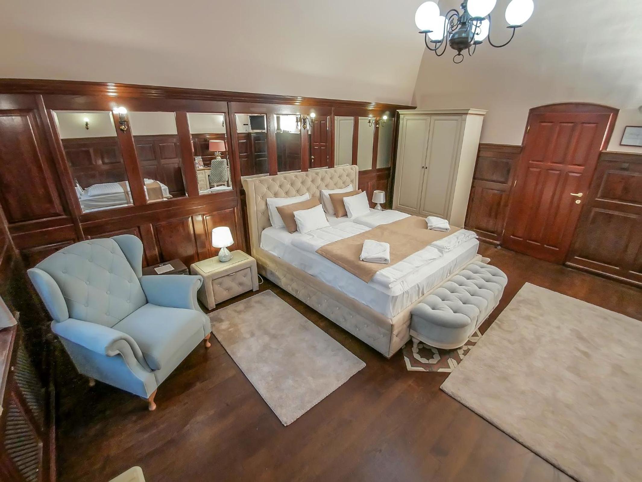 Superior Triple Room - Photo 11