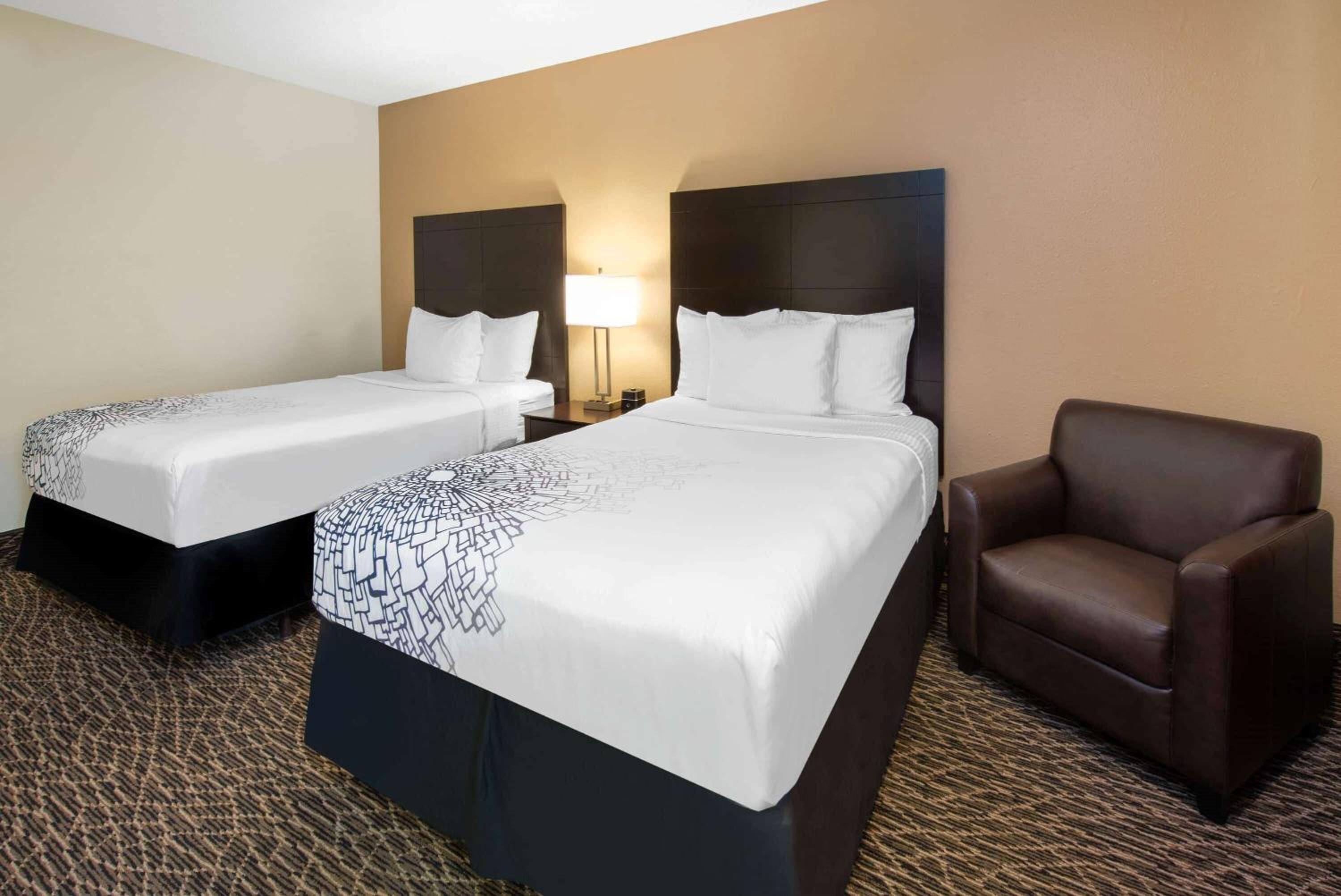 Standard Double Room - Photo 4