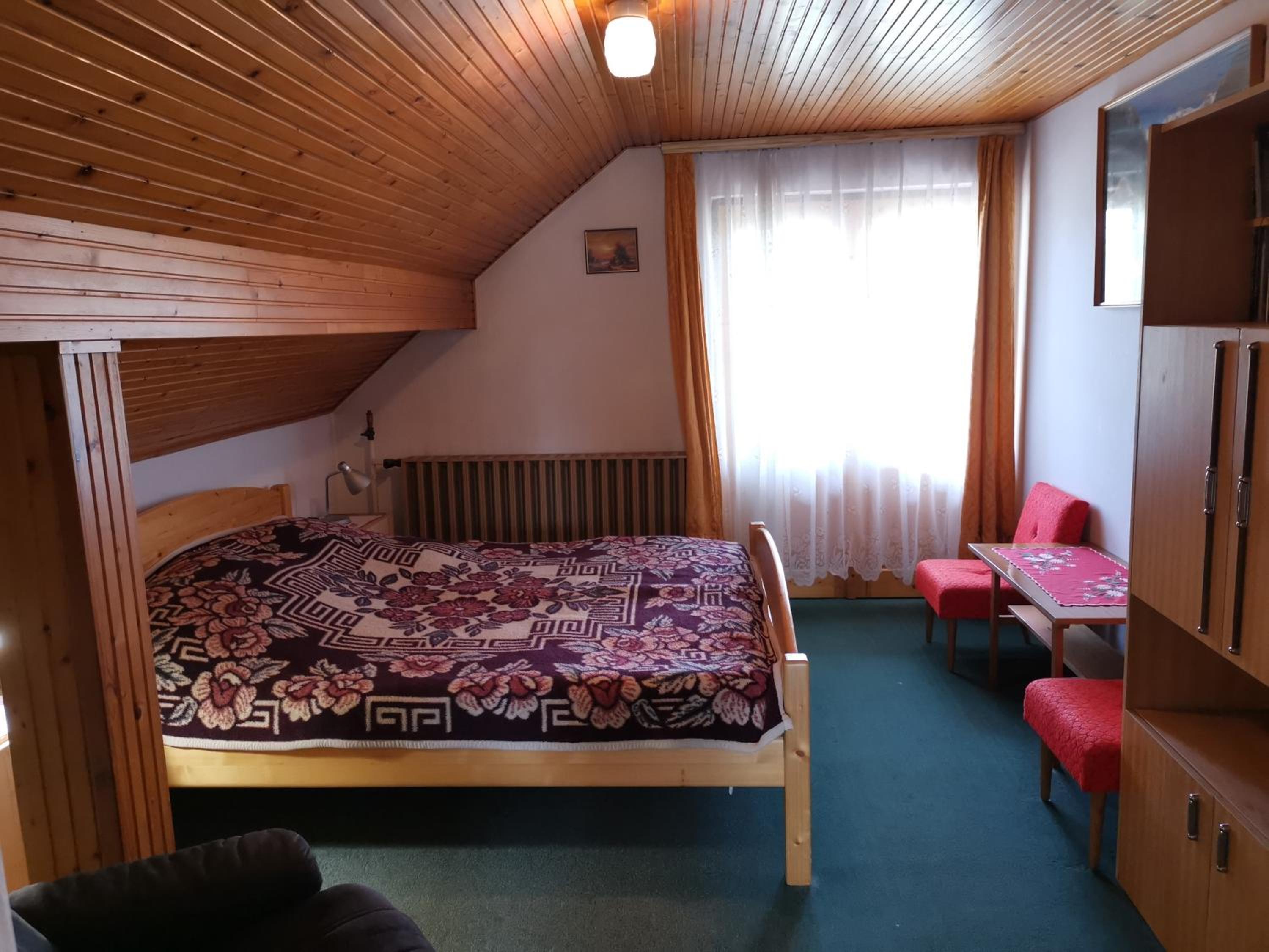 Three-Bedroom House - Photo 2