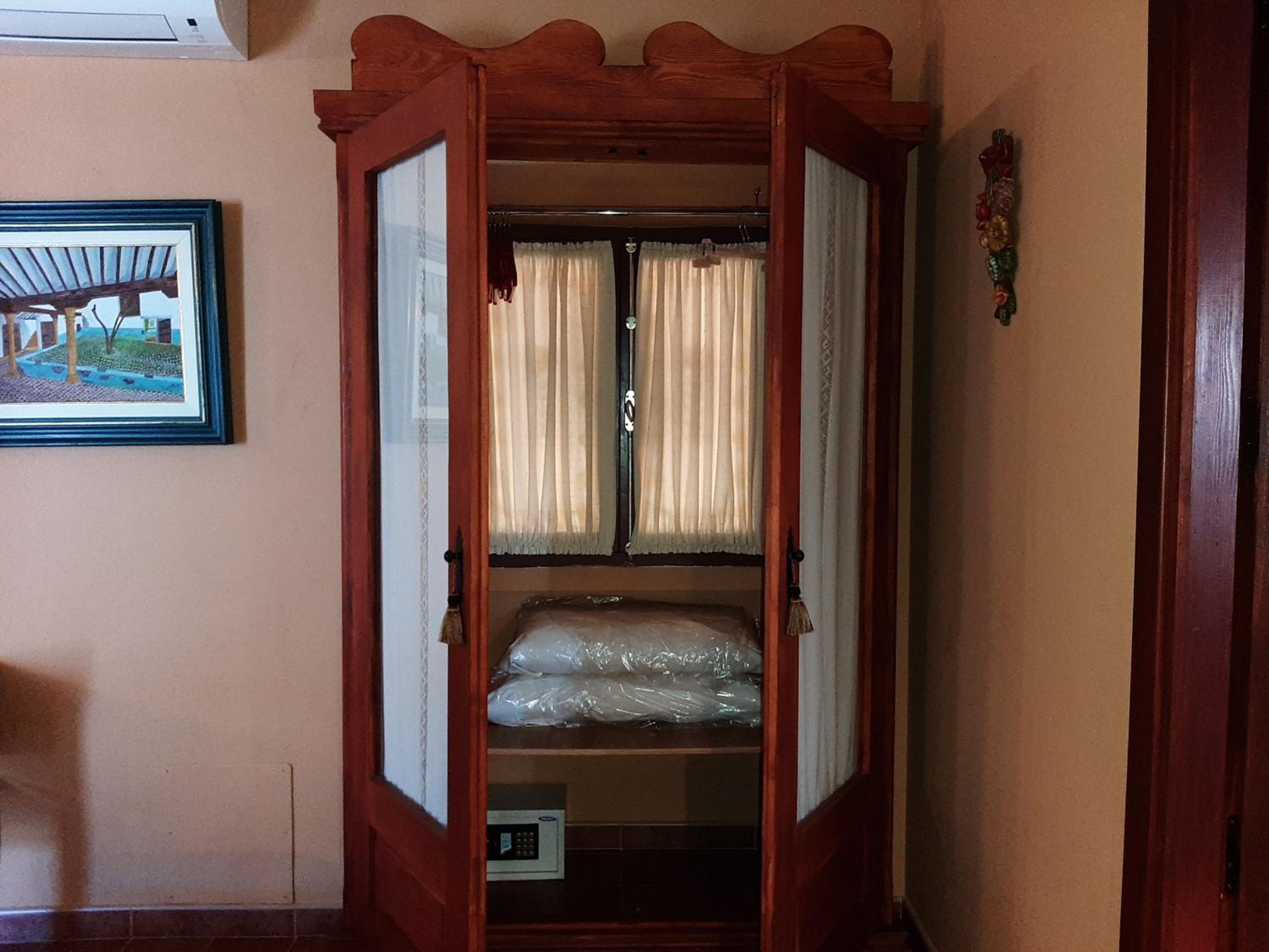 Suite - Photo 8
