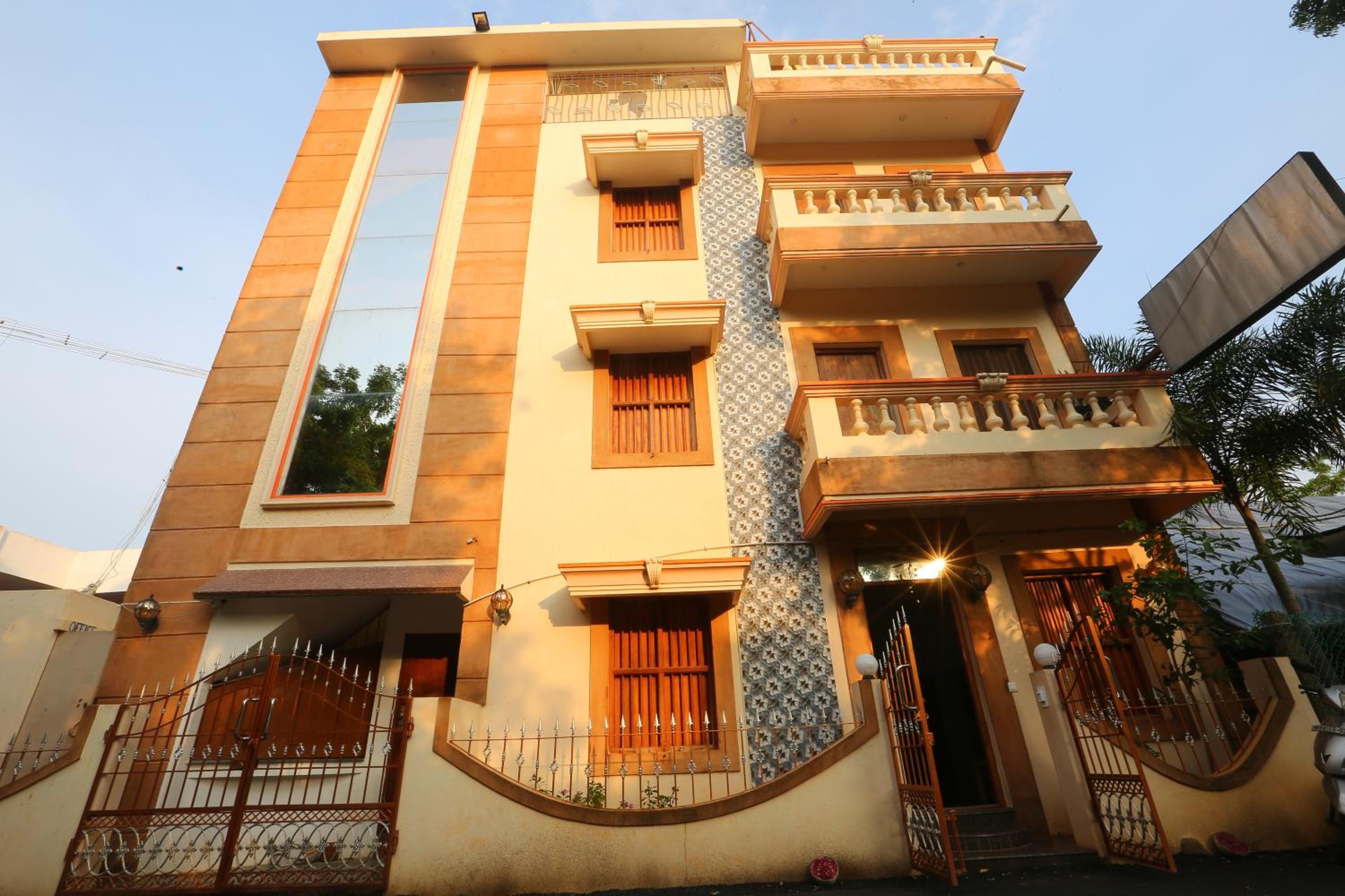 Double Room with Park View - Photo 7