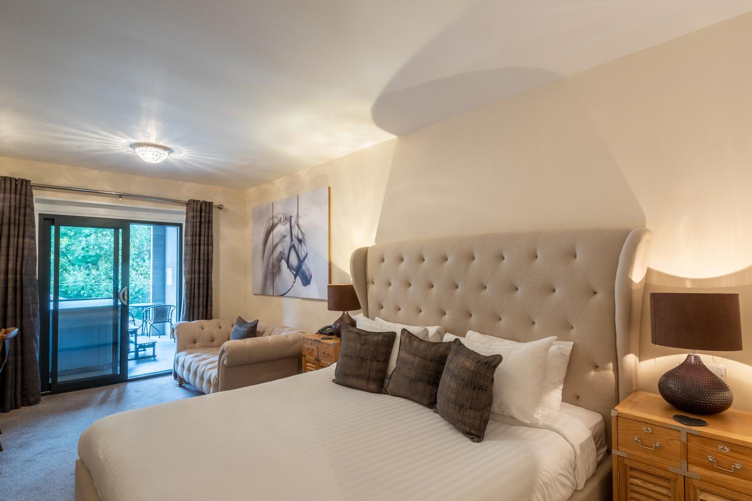 Double Room with Hot Tub - Photo 1